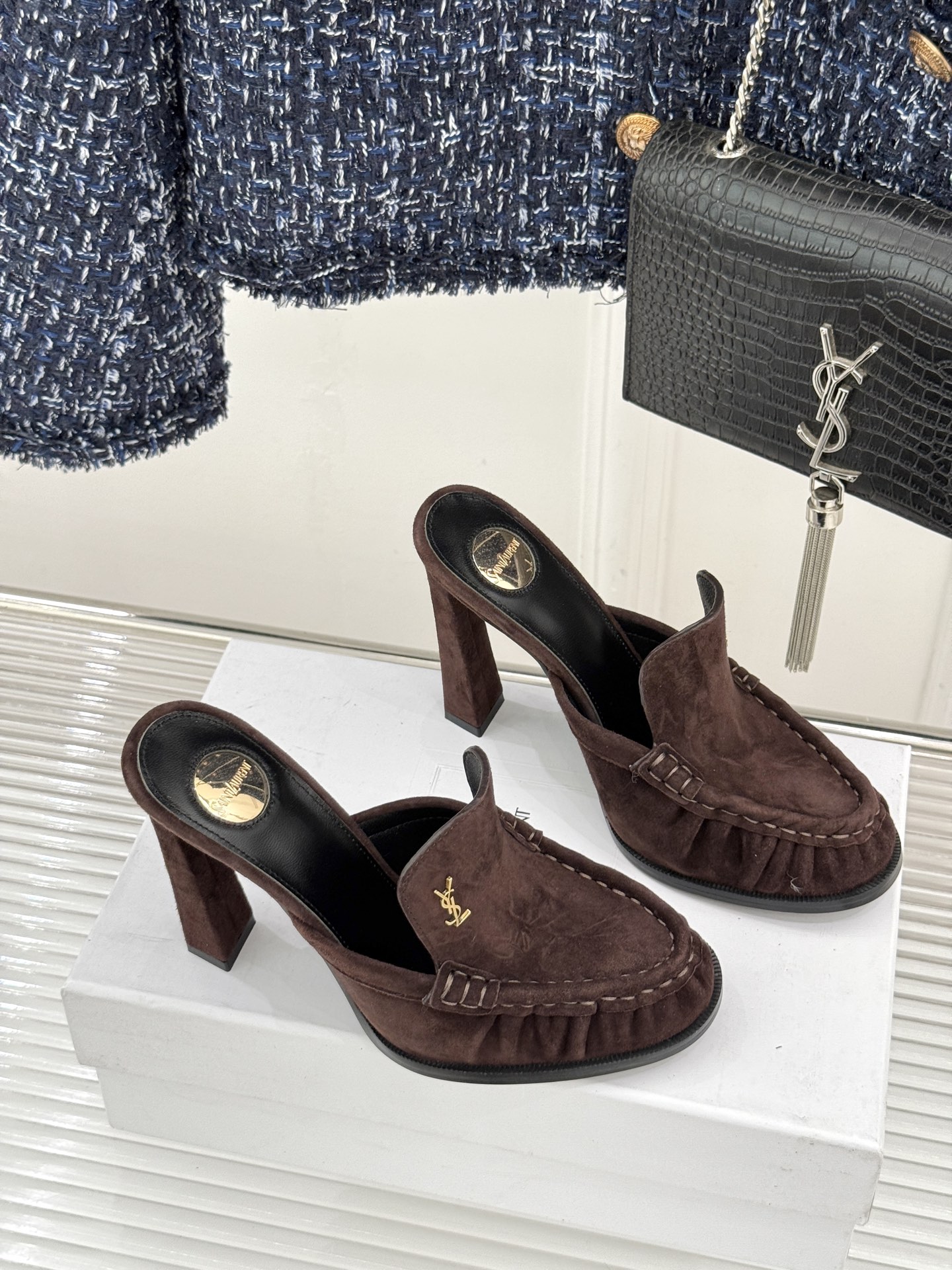 Saint Laurent /圣罗兰YSL26WF新品小logo高跟后空凉鞋拖鞋标志性的小logo是这双