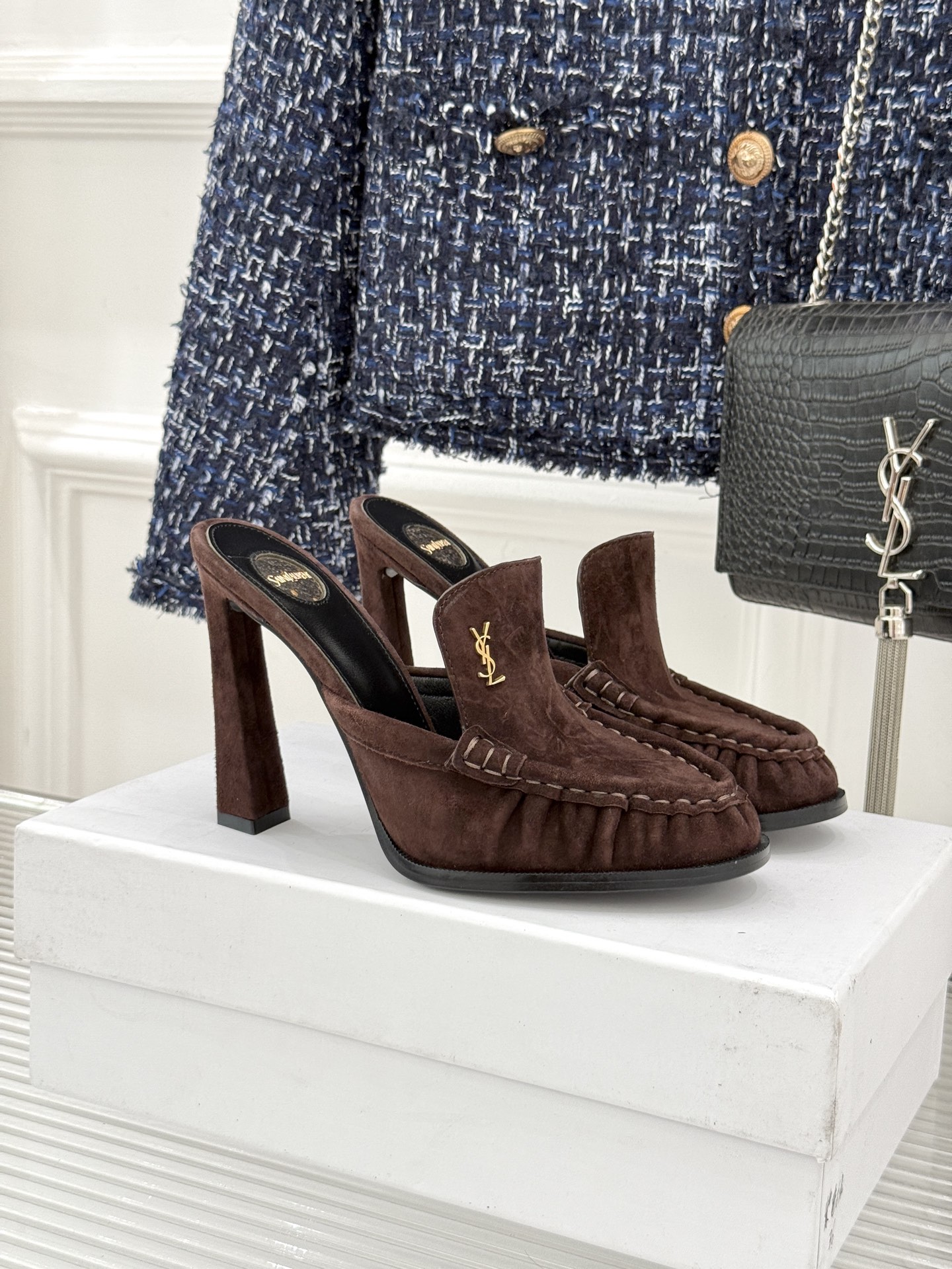 Saint Laurent /圣罗兰YSL26WF新品小logo高跟后空凉鞋拖鞋标志性的小logo是这双