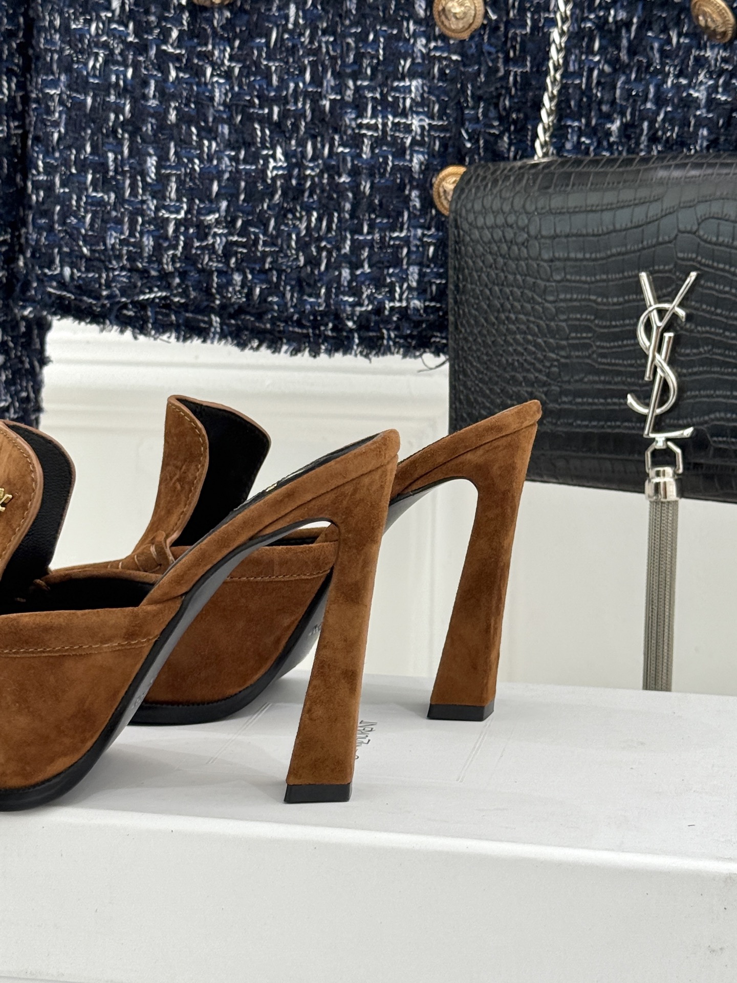 Saint Laurent /圣罗兰YSL26WF新品小logo高跟后空凉鞋拖鞋标志性的小logo是这双