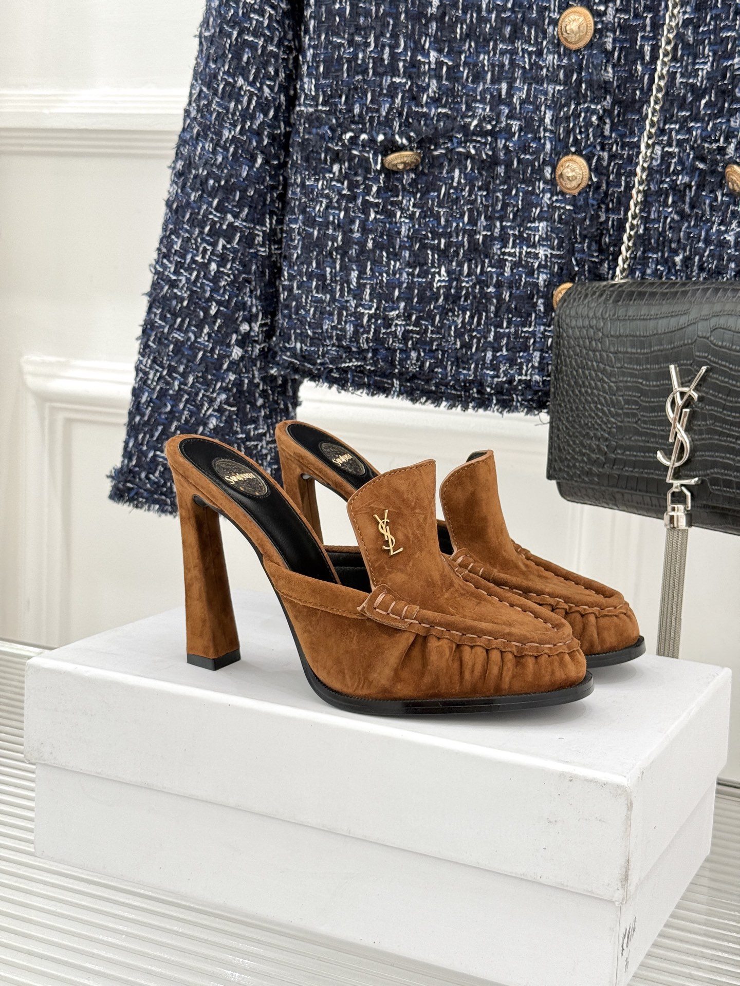 Saint Laurent /圣罗兰YSL26WF新品小logo高跟后空凉鞋拖鞋标志性的小logo是这双