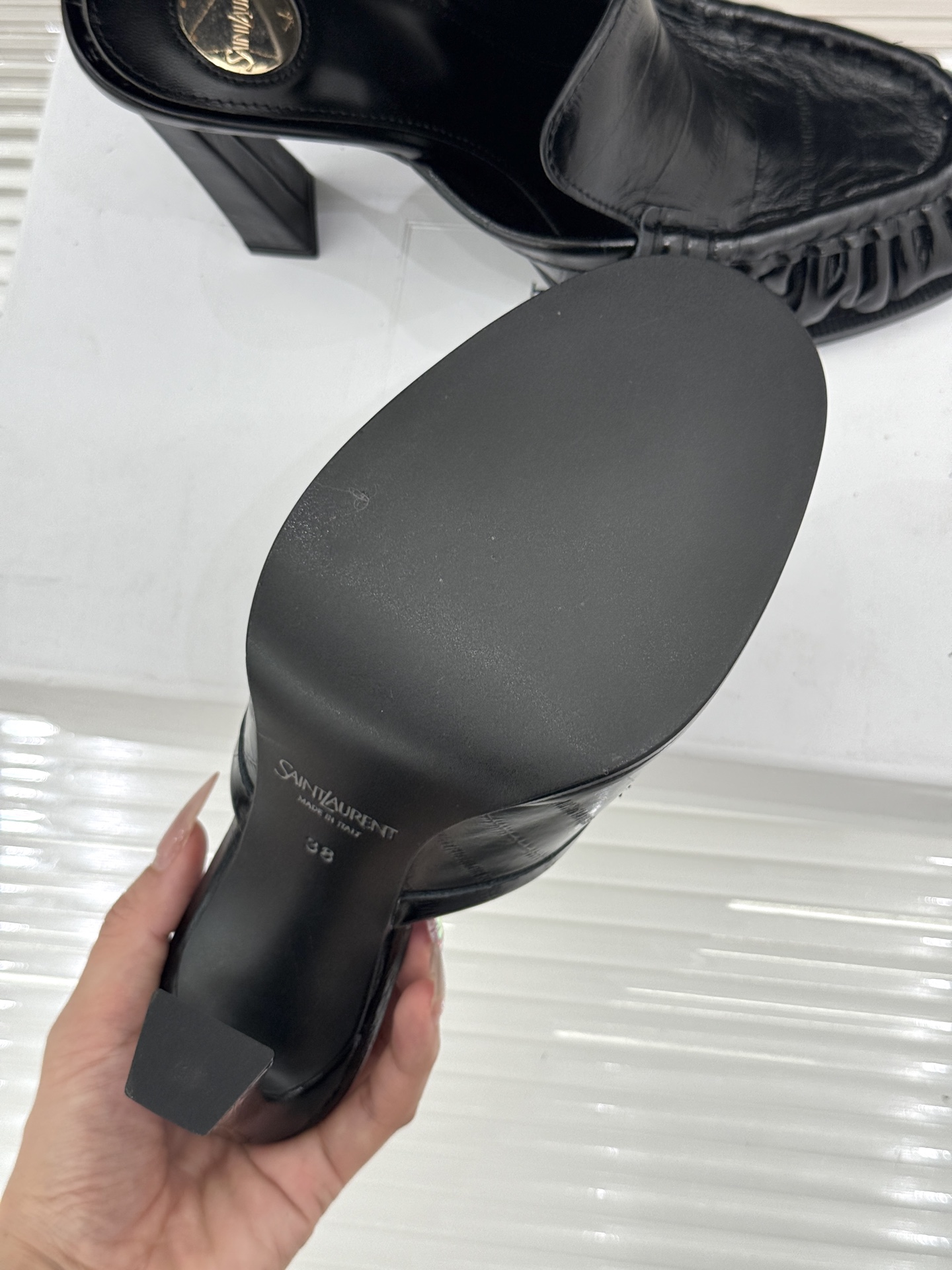 Saint Laurent /圣罗兰YSL26WF新品小logo高跟后空凉鞋拖鞋标志性的小logo是这双