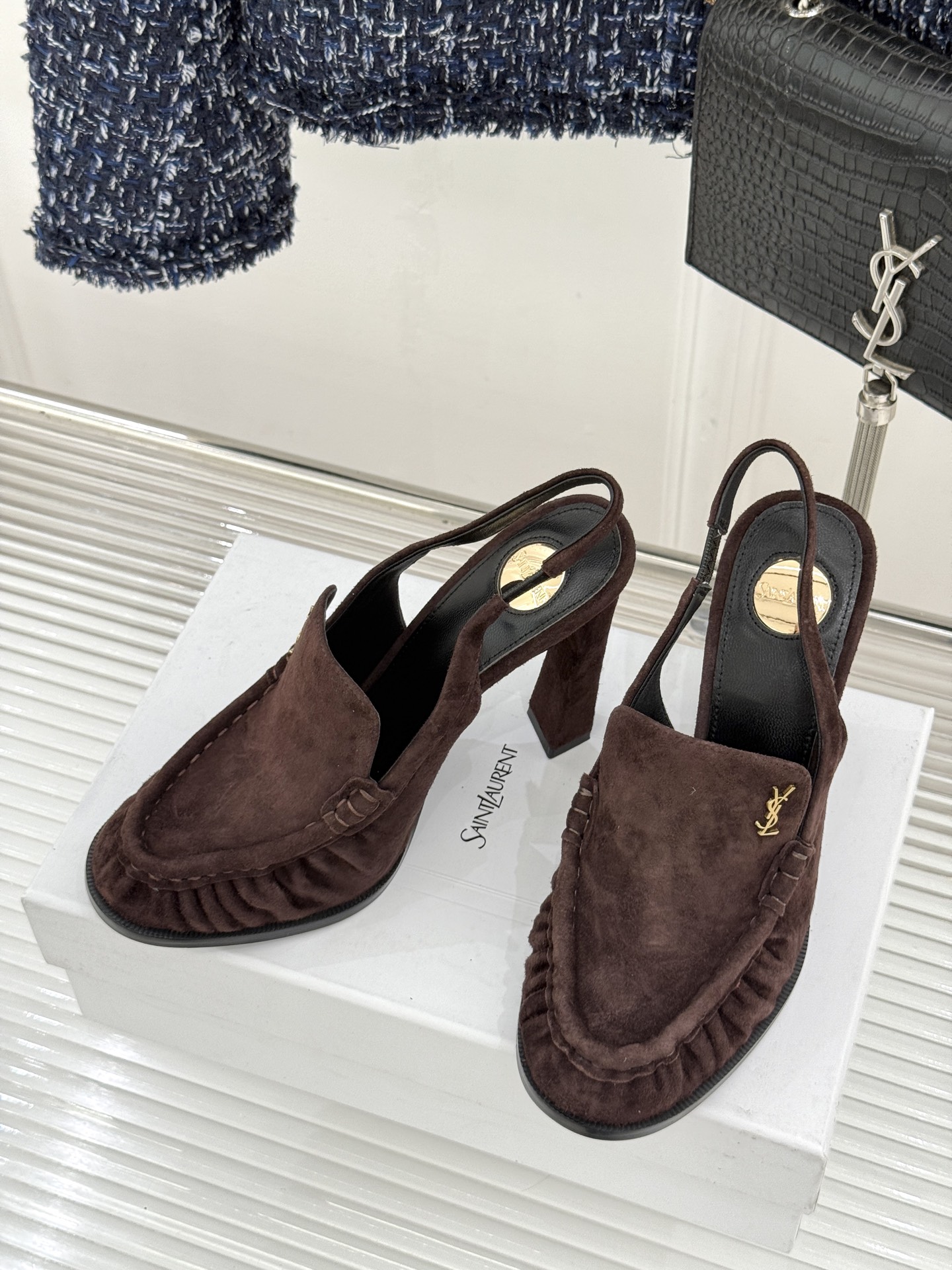 Saint Laurent /圣罗兰YSL26WF新品小logo高跟后空凉鞋拖鞋标志性的小logo是这双