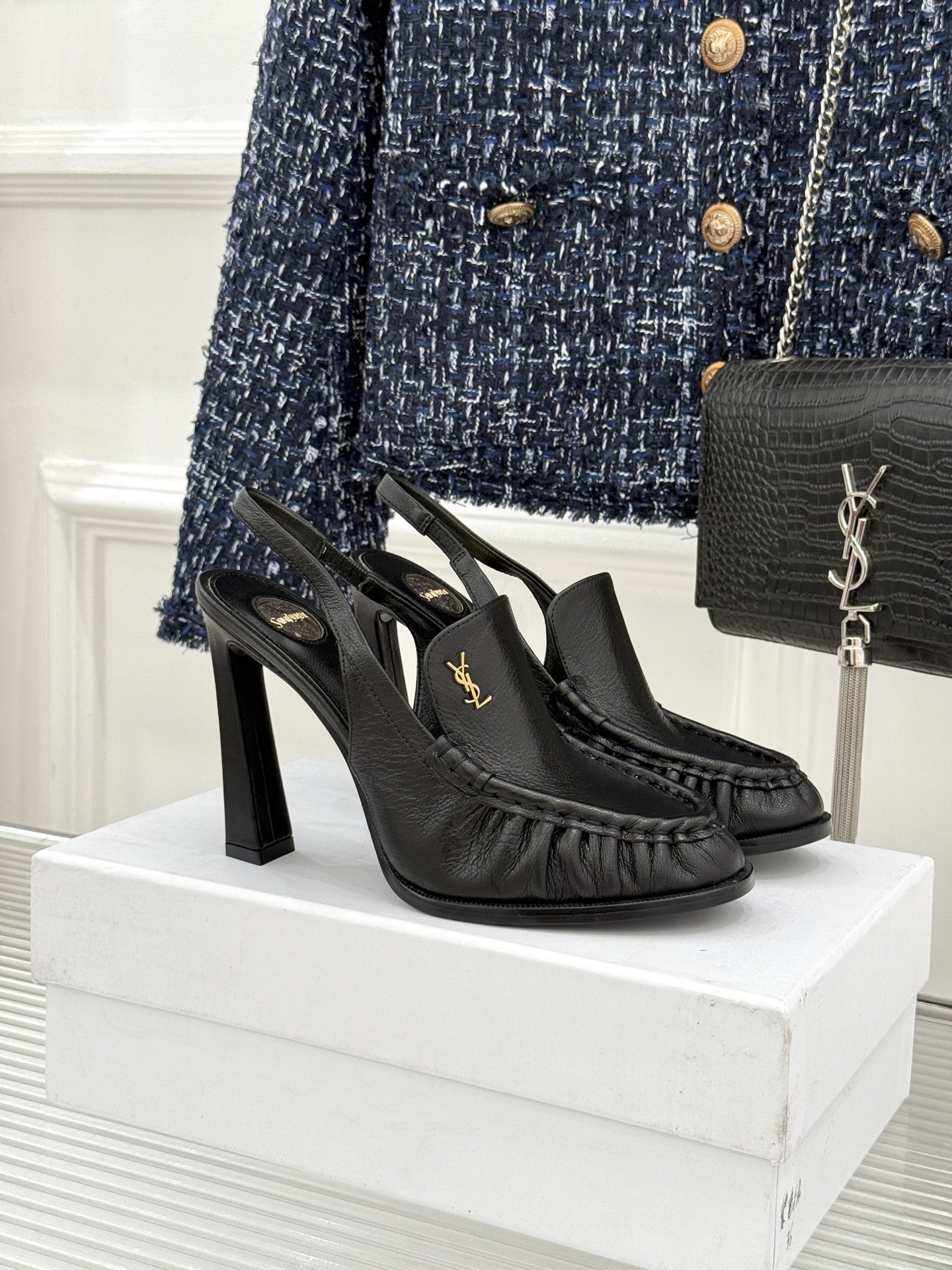 Saint Laurent /圣罗兰YSL26WF新品小logo高跟后空凉鞋拖鞋标志性的小logo是这双