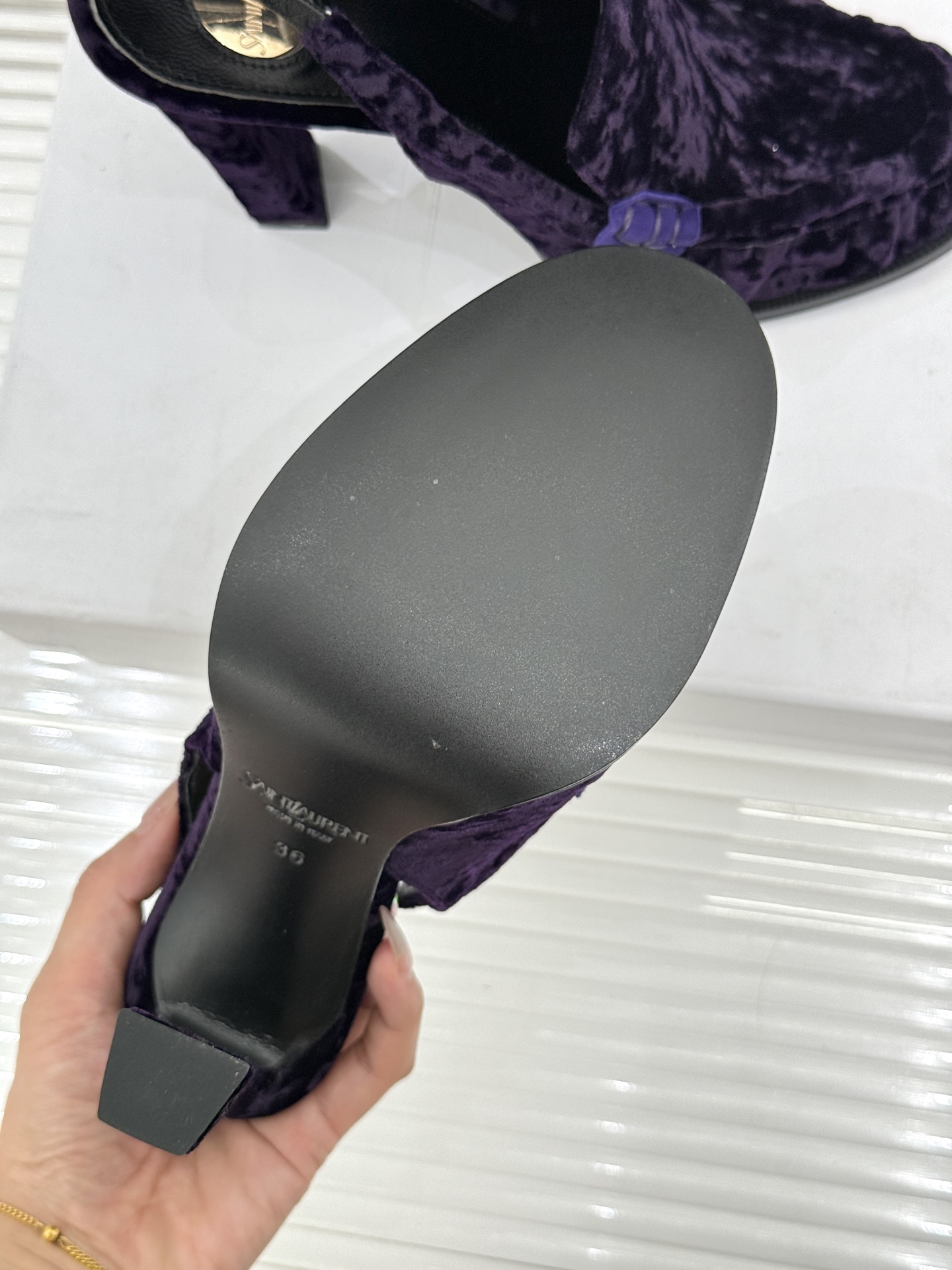 Saint Laurent /圣罗兰YSL26WF新品小logo高跟后空凉鞋拖鞋标志性的小logo是这双