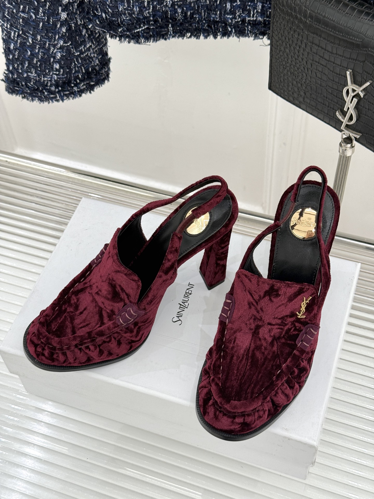 Saint Laurent /圣罗兰YSL26WF新品小logo高跟后空凉鞋拖鞋标志性的小logo是这双