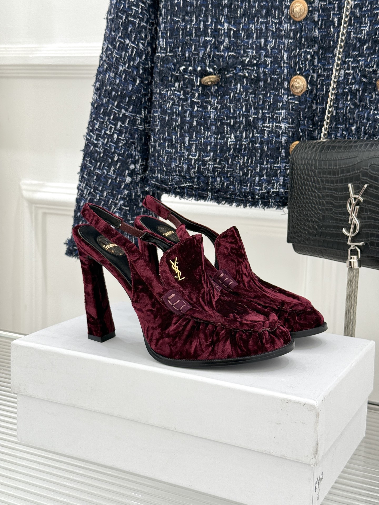 Saint Laurent /圣罗兰YSL26WF新品小logo高跟后空凉鞋拖鞋标志性的小logo是这双