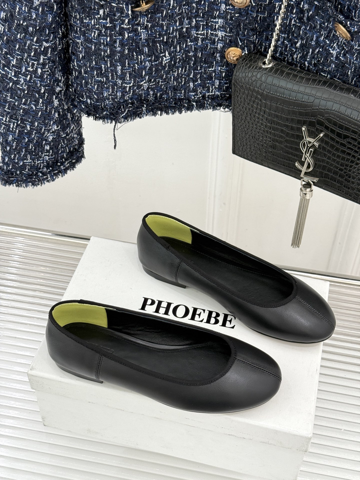 Phoebe Philo26WF新品极简芭蕾舞鞋平底单鞋重塑静奢核心 以极简语言致敬经典。利落浅口贴合脚