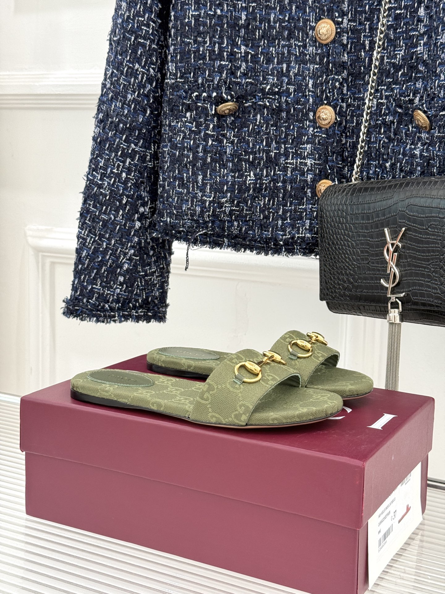 Gucci/古驰经典马衔扣老花平底拖鞋一眼万年的拖鞋！时髦精都在穿马衔扣绝对是刻在潮流DNA里的符号。自