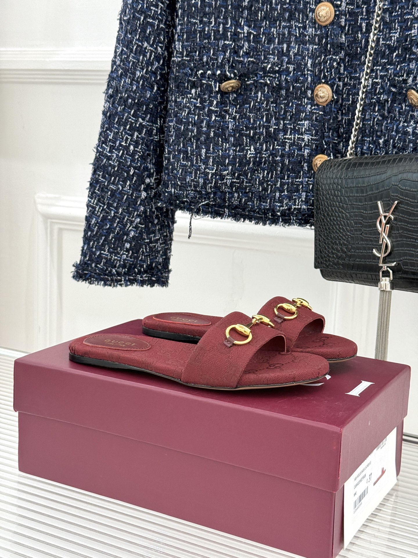 Gucci/古驰经典马衔扣老花平底拖鞋一眼万年的拖鞋！时髦精都在穿马衔扣绝对是刻在潮流DNA里的符号。自