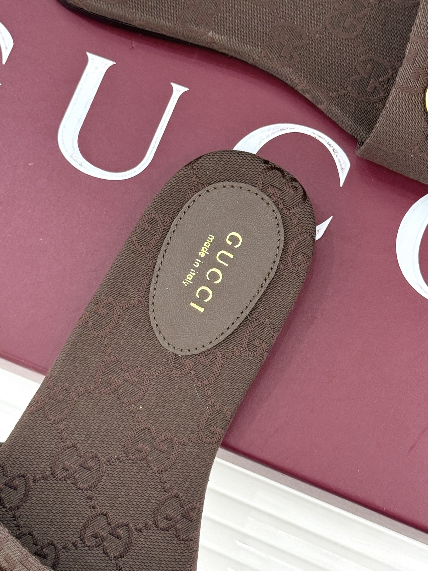 Gucci/古驰经典马衔扣老花平底拖鞋一眼万年的拖鞋！时髦精都在穿马衔扣绝对是刻在潮流DNA里的符号。自