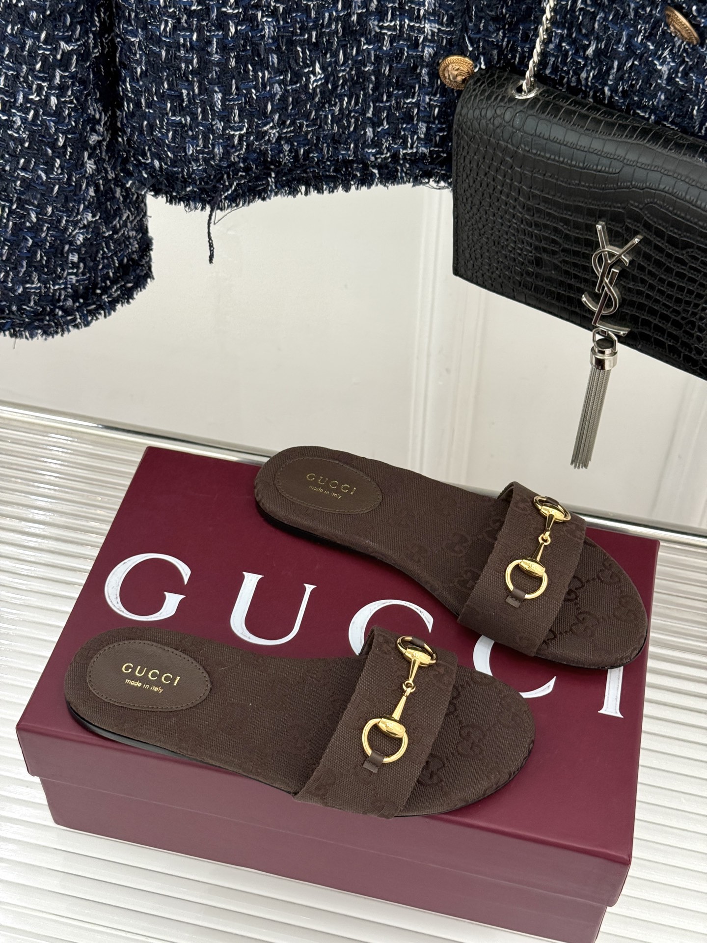 Gucci/古驰经典马衔扣老花平底拖鞋一眼万年的拖鞋！时髦精都在穿马衔扣绝对是刻在潮流DNA里的符号。自