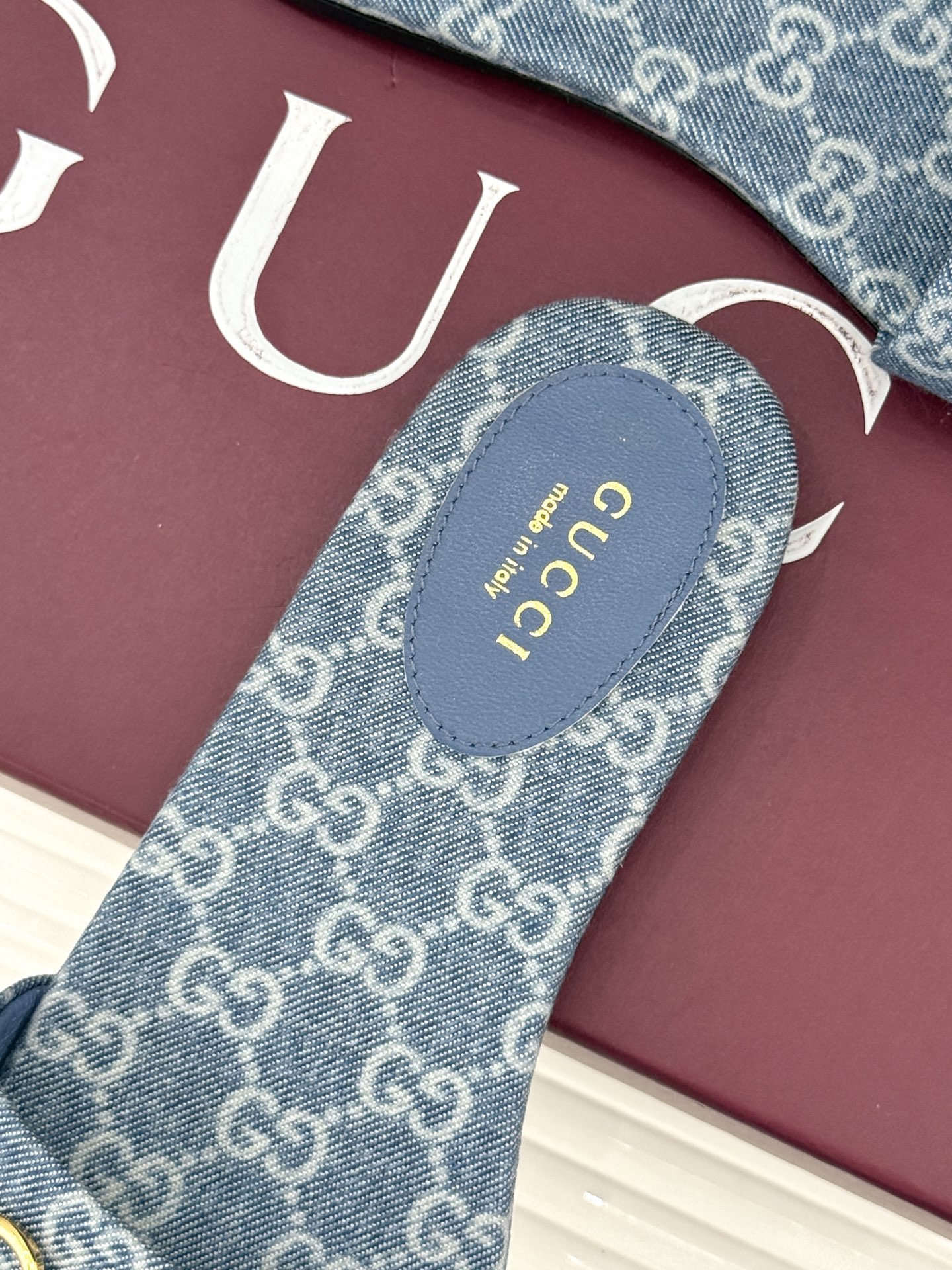 Gucci/古驰经典马衔扣老花平底拖鞋一眼万年的拖鞋！时髦精都在穿马衔扣绝对是刻在潮流DNA里的符号。自