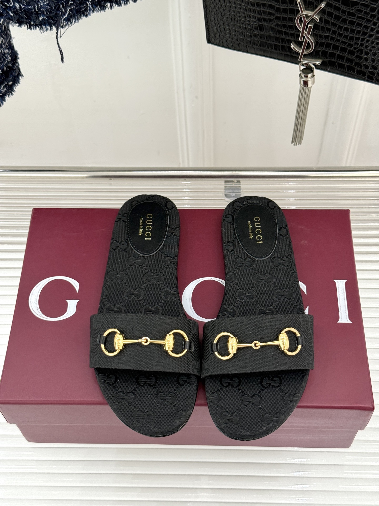 Gucci/古驰经典马衔扣老花平底拖鞋一眼万年的拖鞋！时髦精都在穿马衔扣绝对是刻在潮流DNA里的符号。自