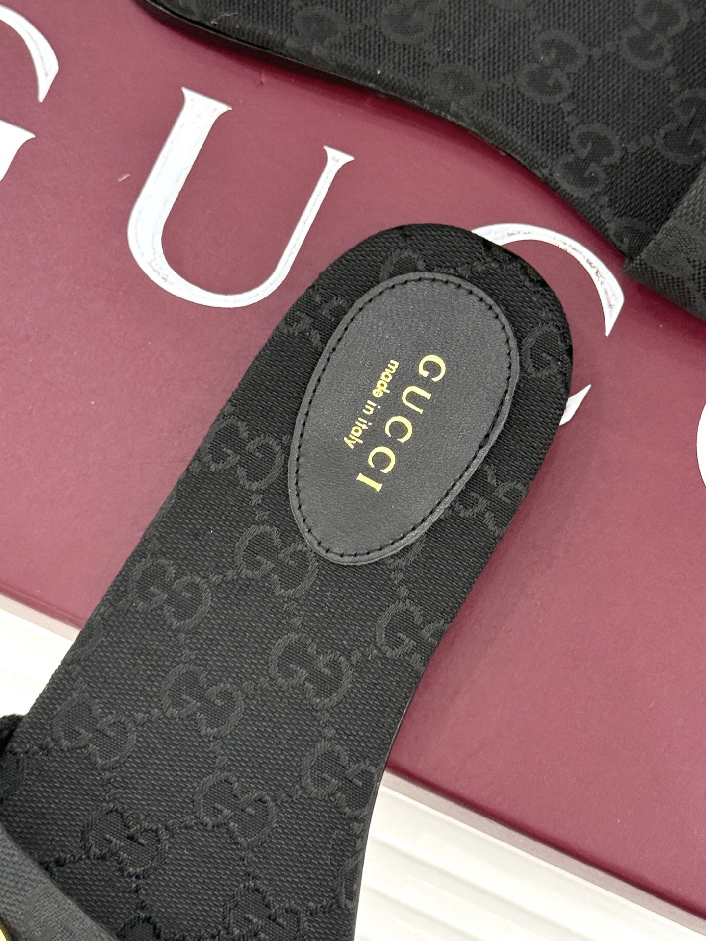 Gucci/古驰经典马衔扣老花平底拖鞋一眼万年的拖鞋！时髦精都在穿马衔扣绝对是刻在潮流DNA里的符号。自