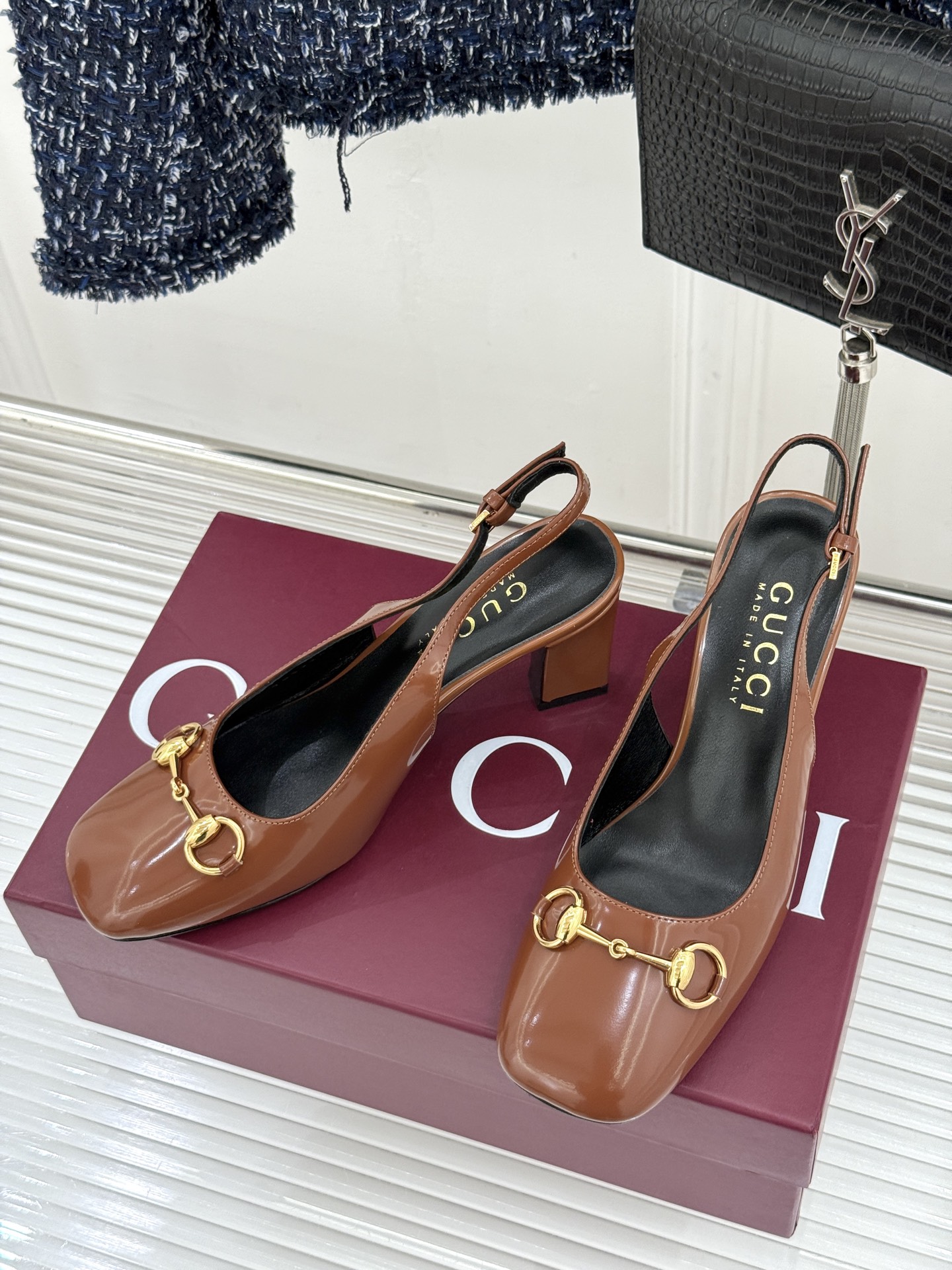 Gucci/古驰26WF新品极简马衔扣粗跟凉鞋G家2026春夏系列焕新经典它以意式松弛美学点亮夏日造型。