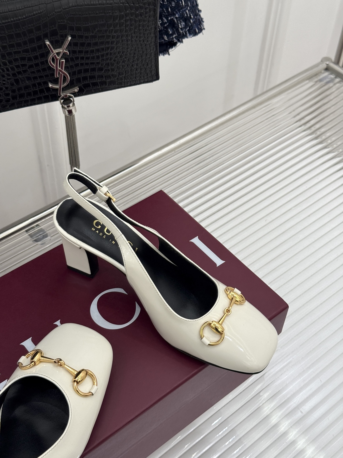 Gucci/古驰26WF新品极简马衔扣粗跟凉鞋G家2026春夏系列焕新经典它以意式松弛美学点亮夏日造型。