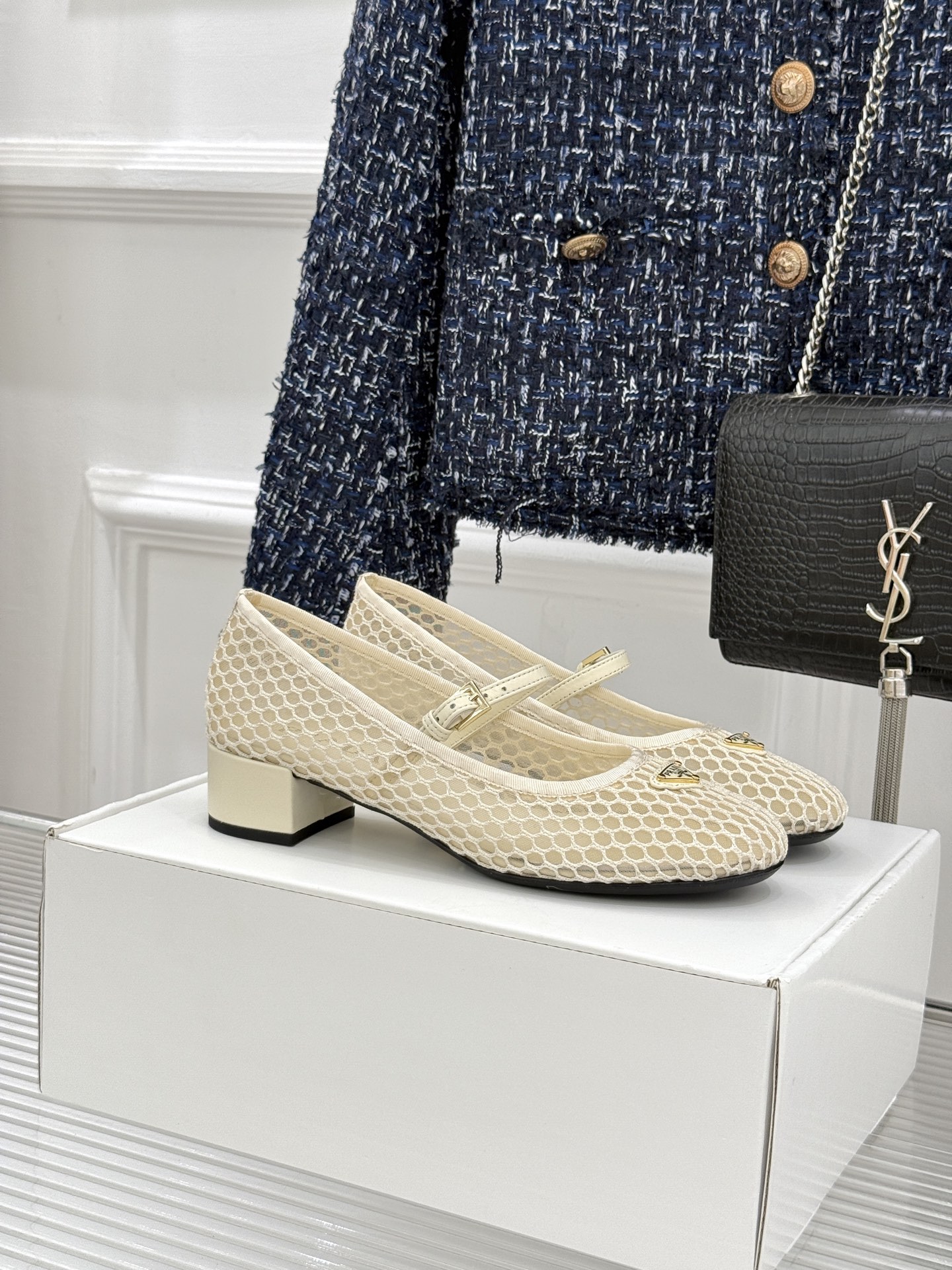 （原版飞机盒＋10）Prada/普拉达26WF春夏新品三角标镂空网面粗跟玛丽珍鞋以镂空网面重塑玛丽珍鞋的