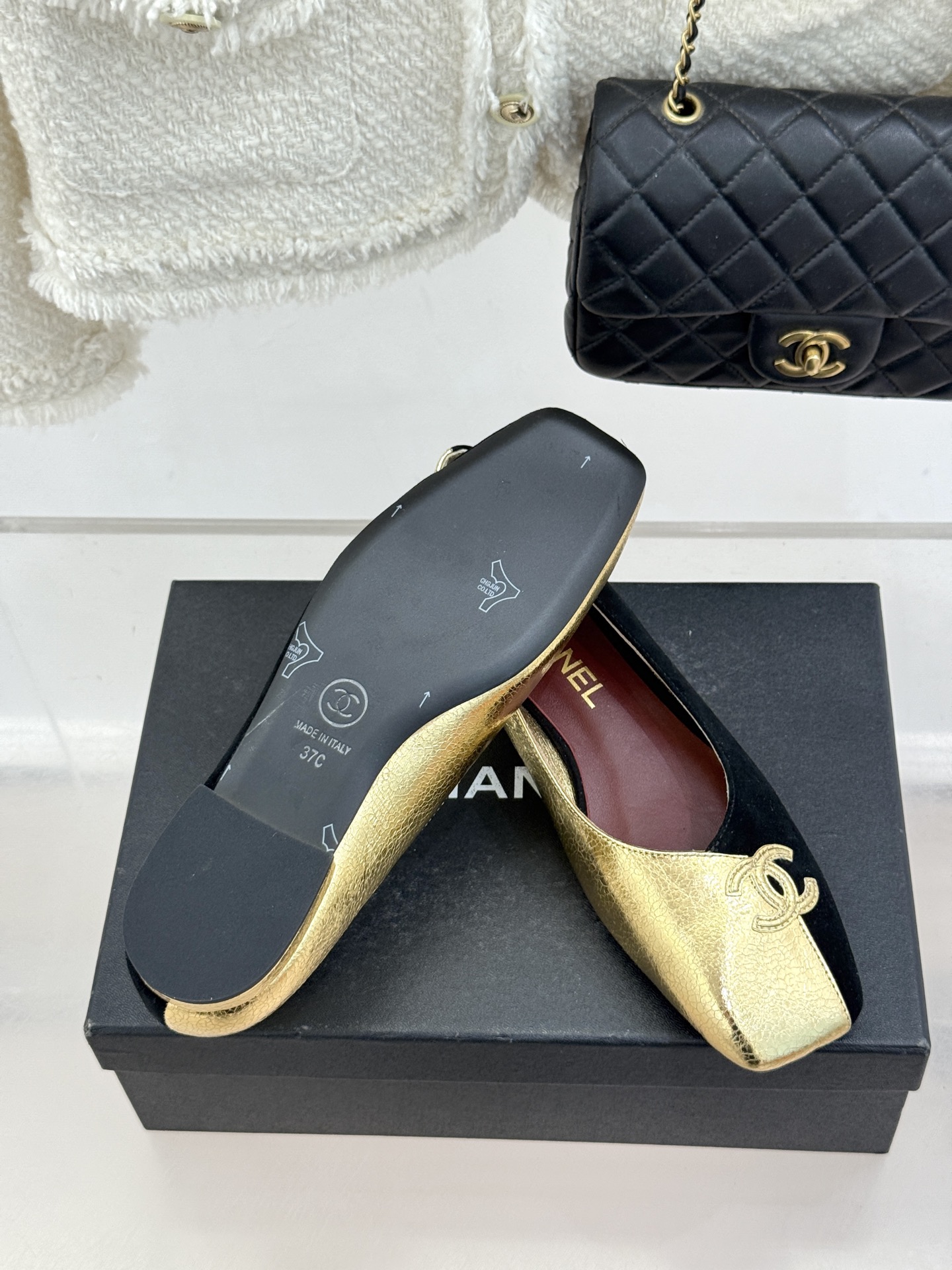 CHANE*｜小香26S双C拼接系列方头拖鞋凉鞋单鞋以拼接美学与复古方头重塑后空凉鞋的优雅范式。利落方头