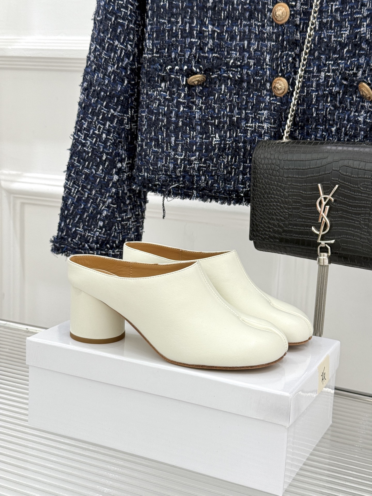 MaisonMargiela｜MM6马吉拉26WF新品分趾粗跟半拖标志性分趾鞋头搭配利落穆勒拖型一脚蹬设