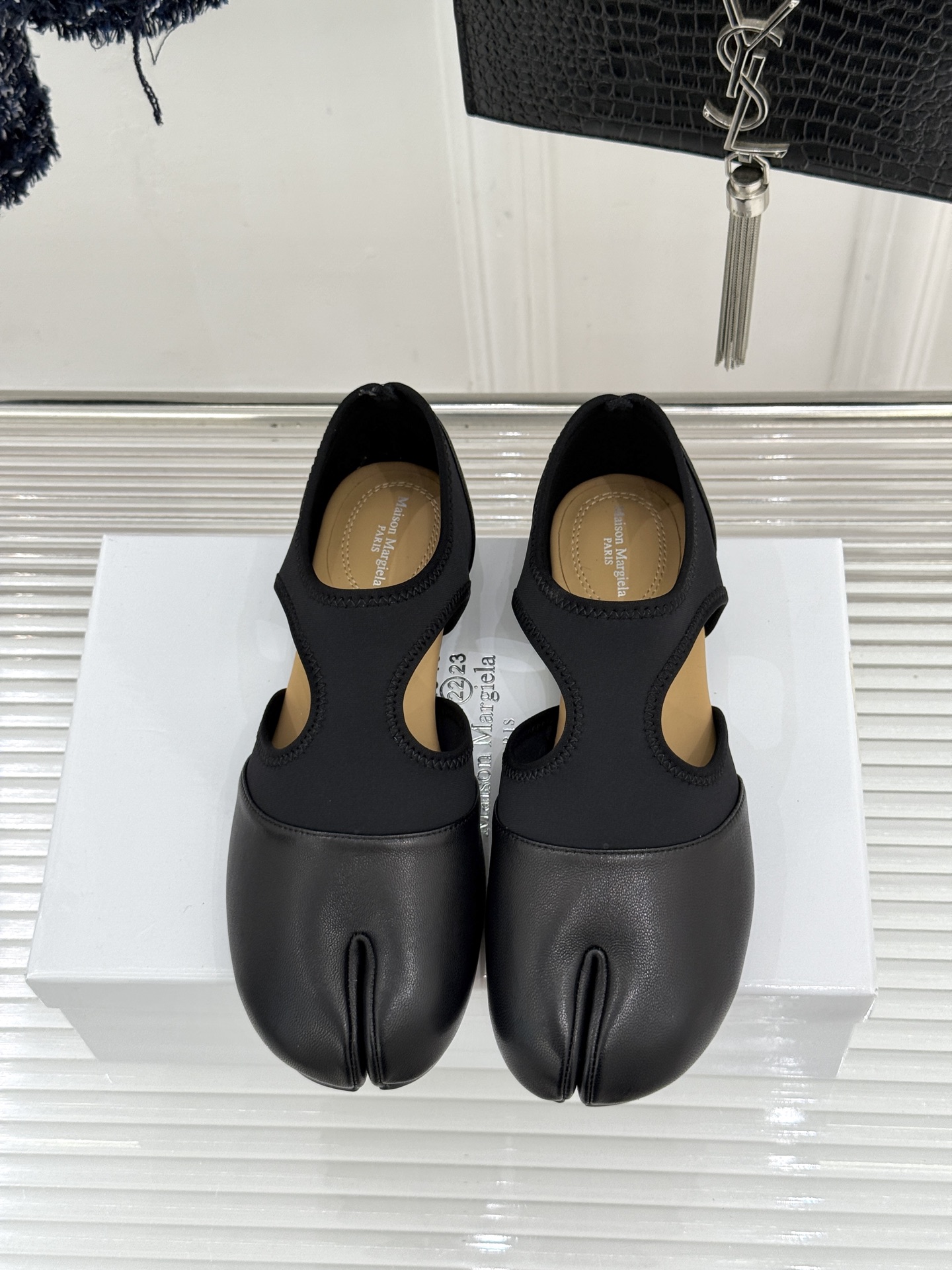 MaisonMargiela｜MM6马吉拉26WF新品中空Tabi分趾鞋以经典Tabi分趾造型 定义永恒