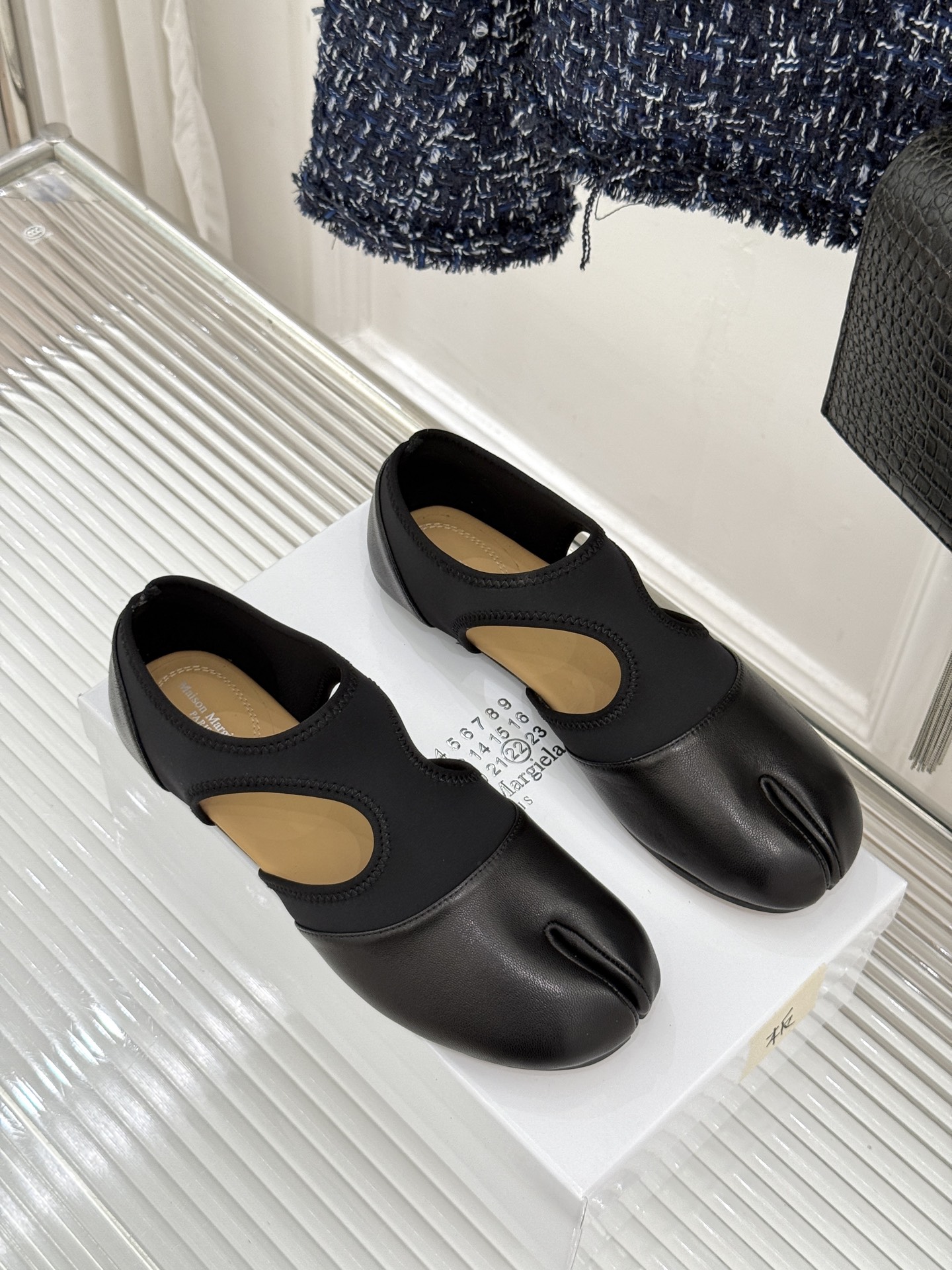 MaisonMargiela｜MM6马吉拉26WF新品中空Tabi分趾鞋以经典Tabi分趾造型 定义永恒