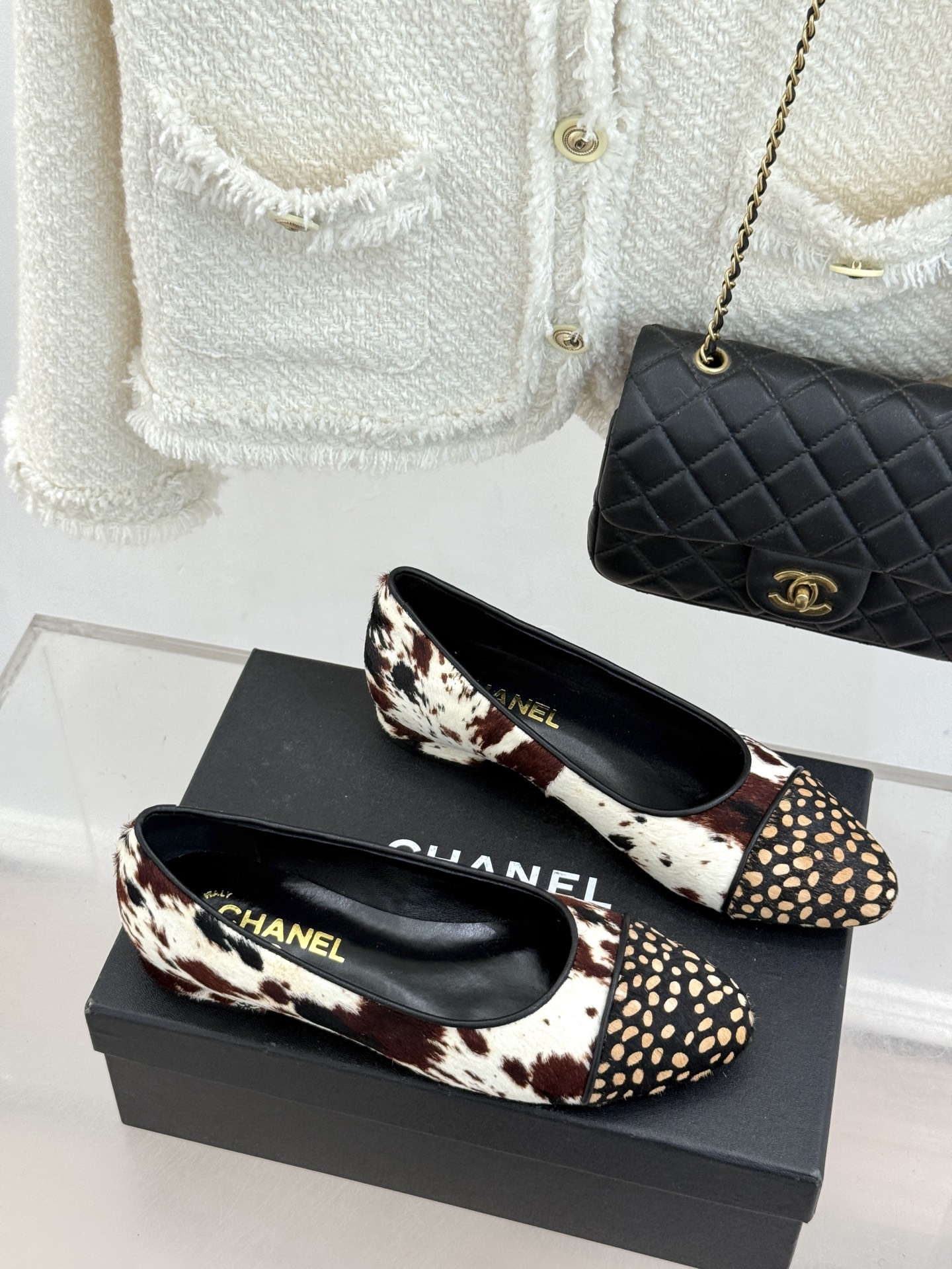 CHANE*｜小香26S双C拼接系列豹纹马毛拼色凉鞋/单鞋以经典双色拼接碰撞野性豹纹标志性双C金属扣点缀