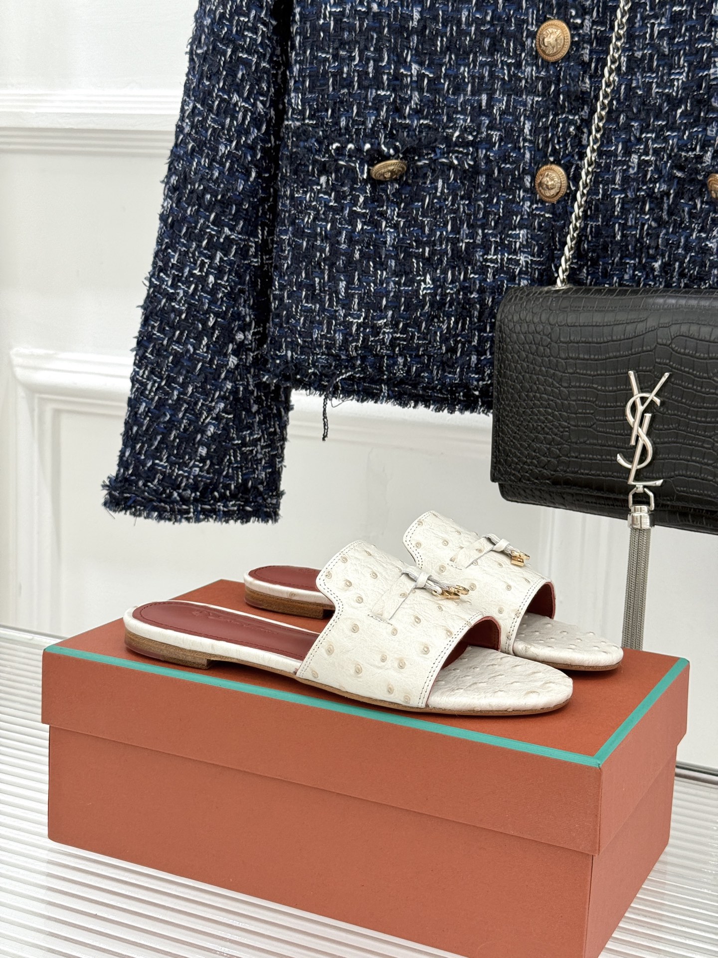 Loro Piana/ LP🌾 经典复古绝美吊坠粗跟平底拖鞋简约即时髦 松弛的高级感感受夏日感高级穿搭~