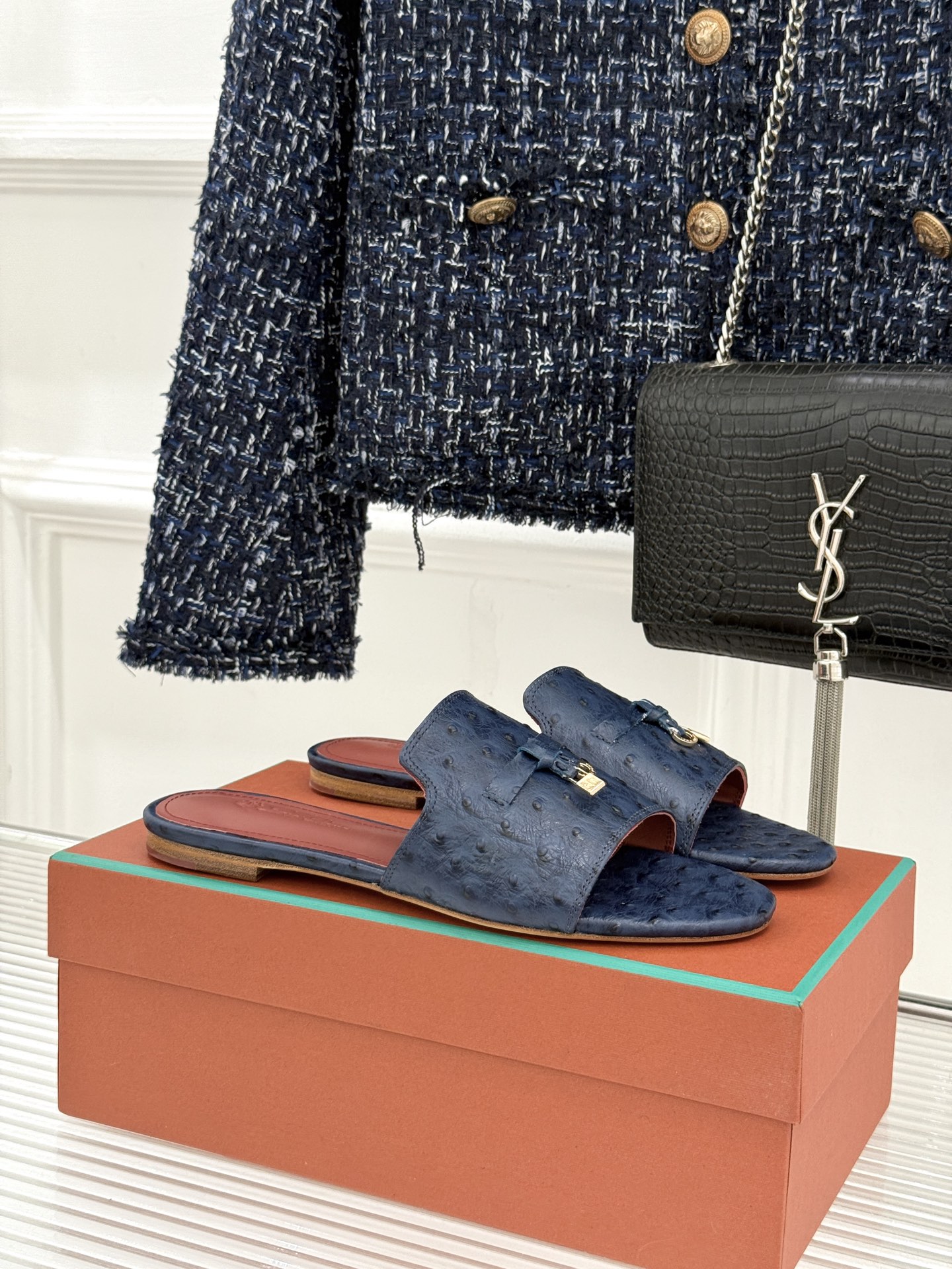 Loro Piana/ LP🌾 经典复古绝美吊坠粗跟平底拖鞋简约即时髦 松弛的高级感感受夏日感高级穿搭~