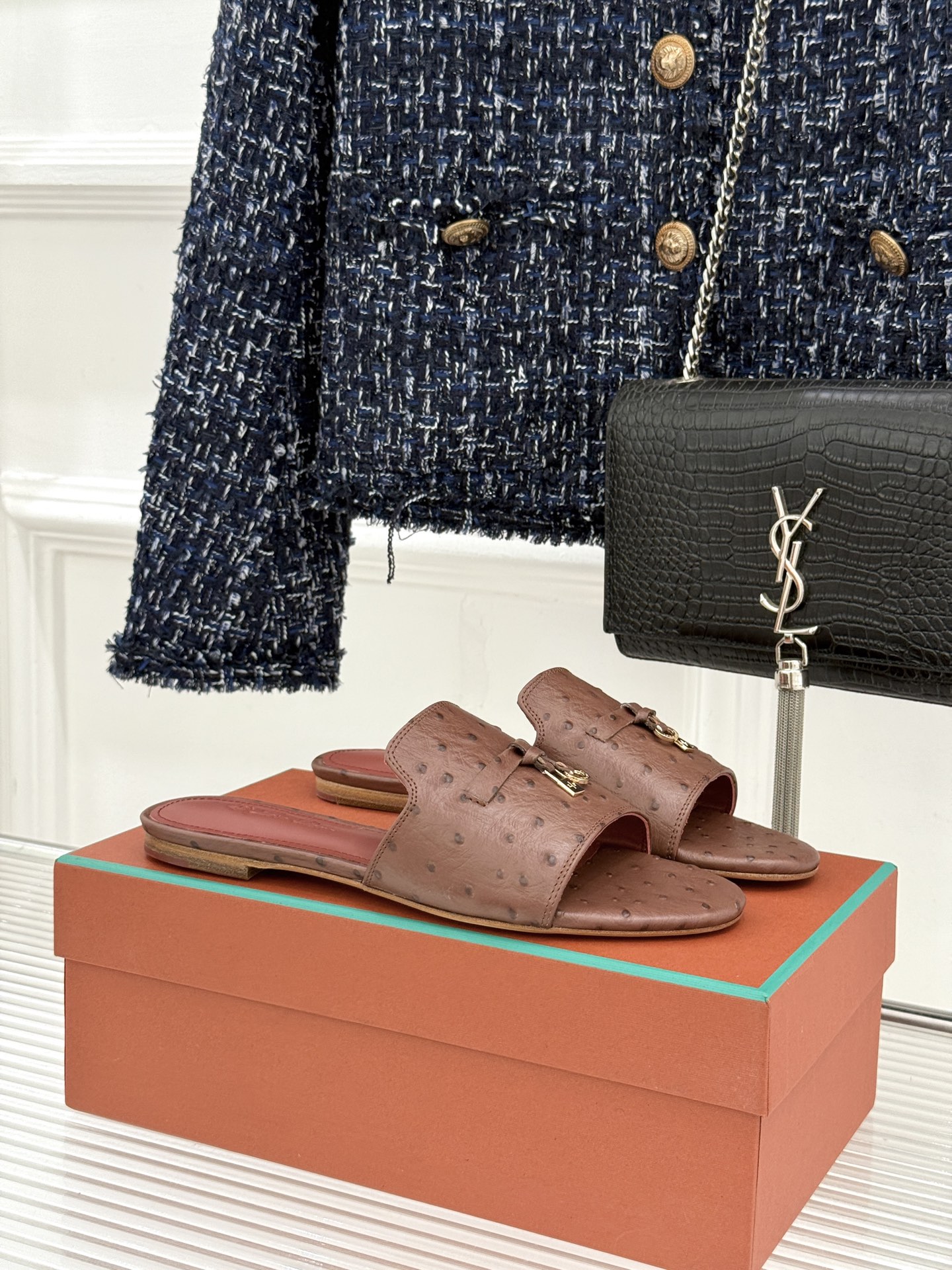 Loro Piana/ LP🌾 经典复古绝美吊坠粗跟平底拖鞋简约即时髦 松弛的高级感感受夏日感高级穿搭~