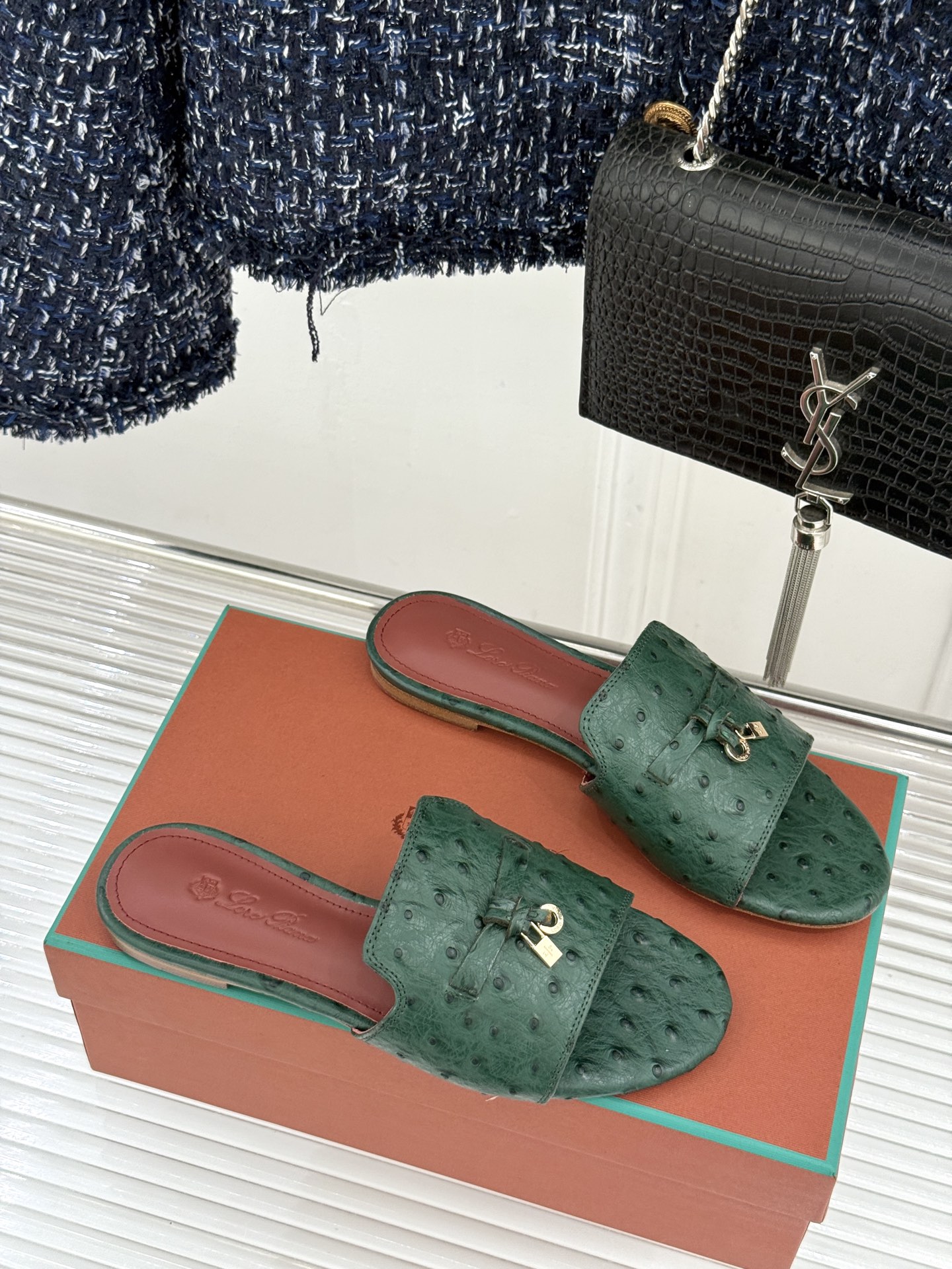 Loro Piana/ LP🌾 经典复古绝美吊坠粗跟平底拖鞋简约即时髦 松弛的高级感感受夏日感高级穿搭~