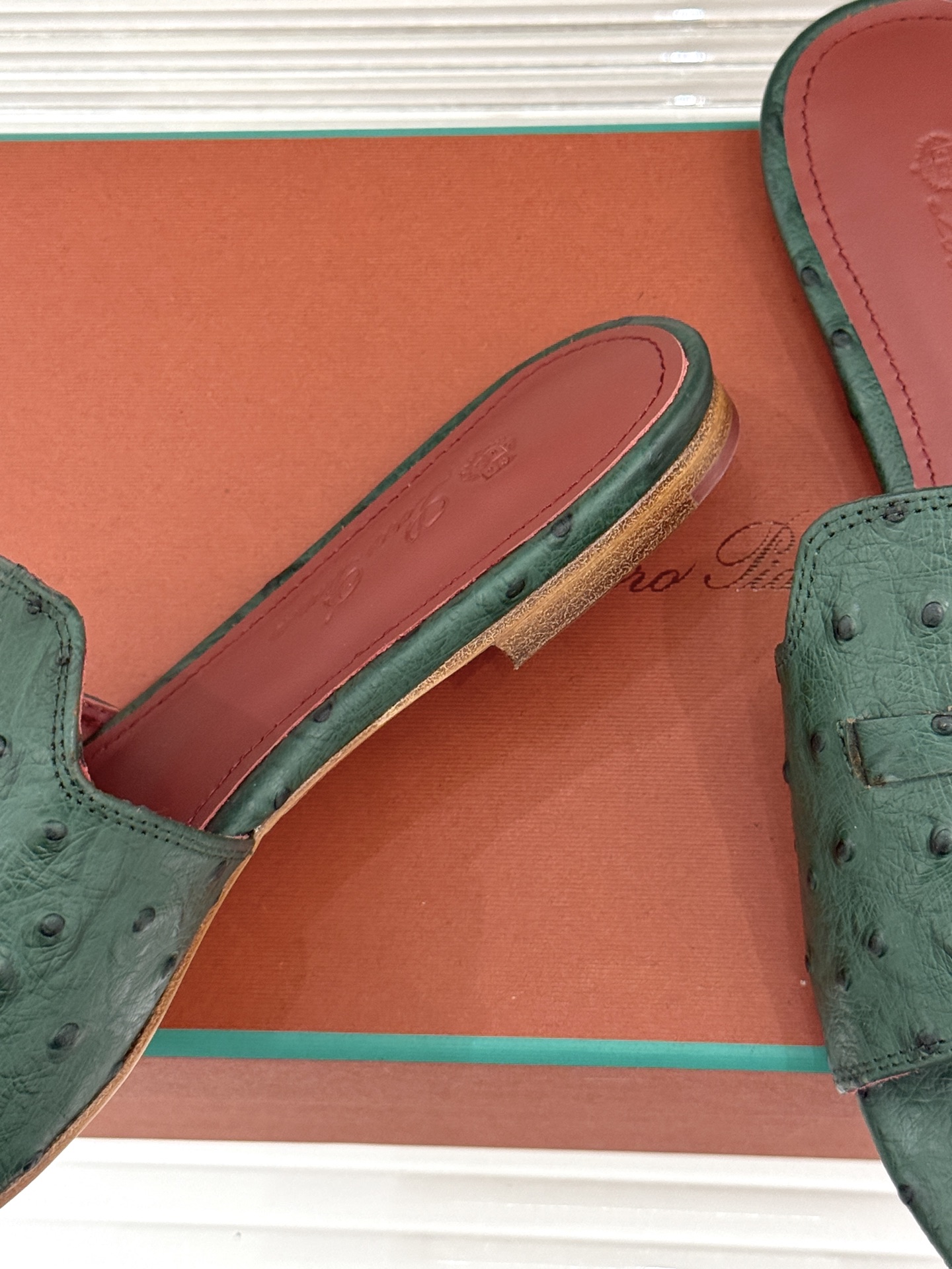 Loro Piana/ LP🌾 经典复古绝美吊坠粗跟平底拖鞋简约即时髦 松弛的高级感感受夏日感高级穿搭~