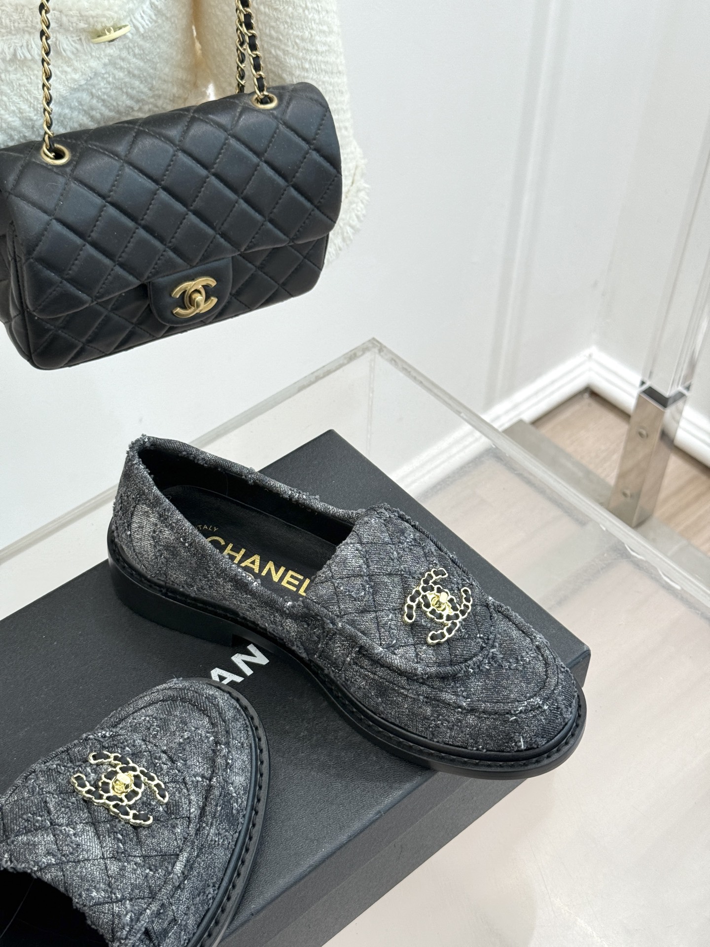 CHANE*｜小香经典双C书包扣翻盖高跟乐福鞋半拖香小香将百年底蕴注入乐福鞋型经典翻盖设计暗藏巧思标志性