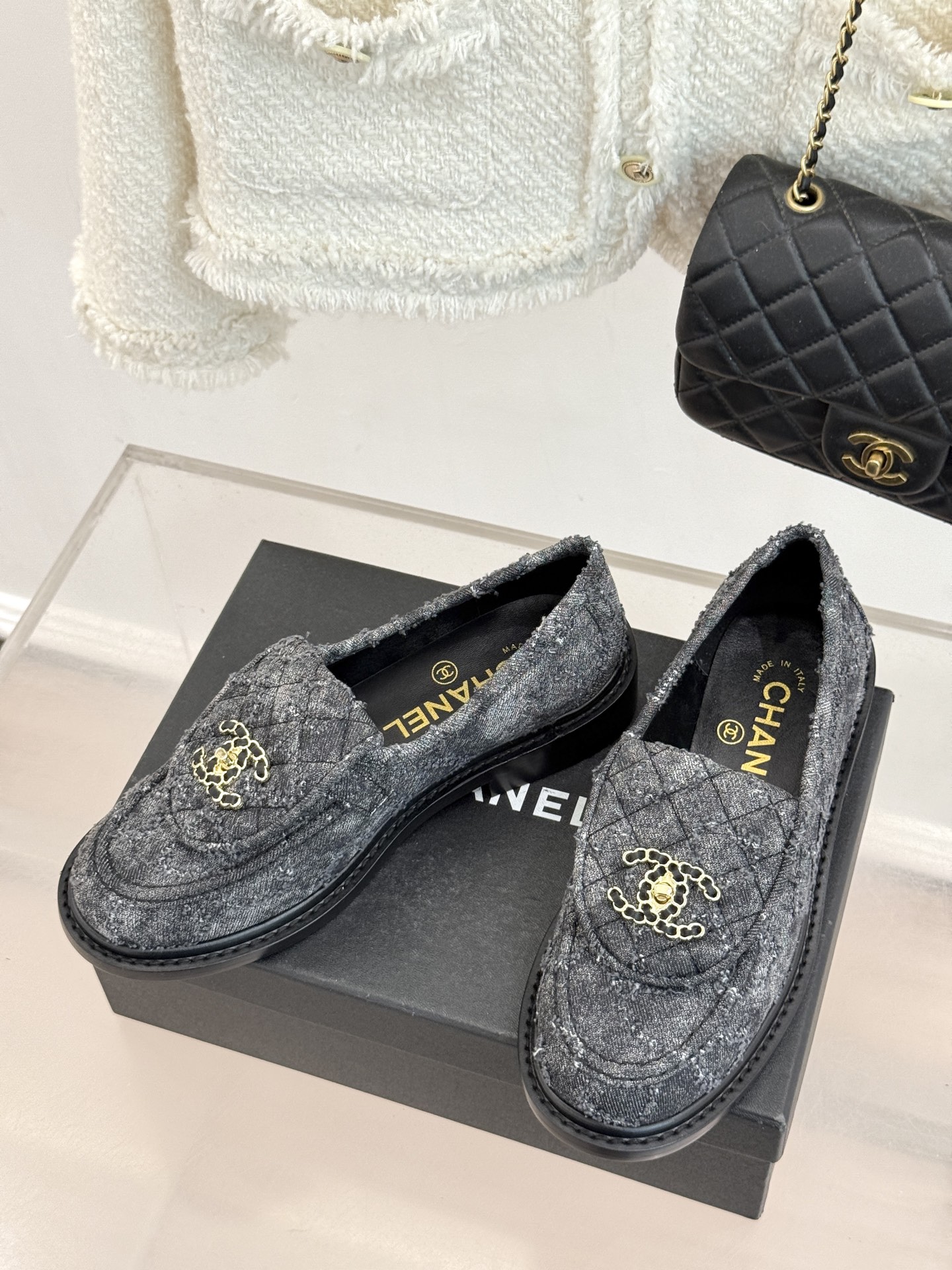 CHANE*｜小香经典双C书包扣翻盖高跟乐福鞋半拖香小香将百年底蕴注入乐福鞋型经典翻盖设计暗藏巧思标志性