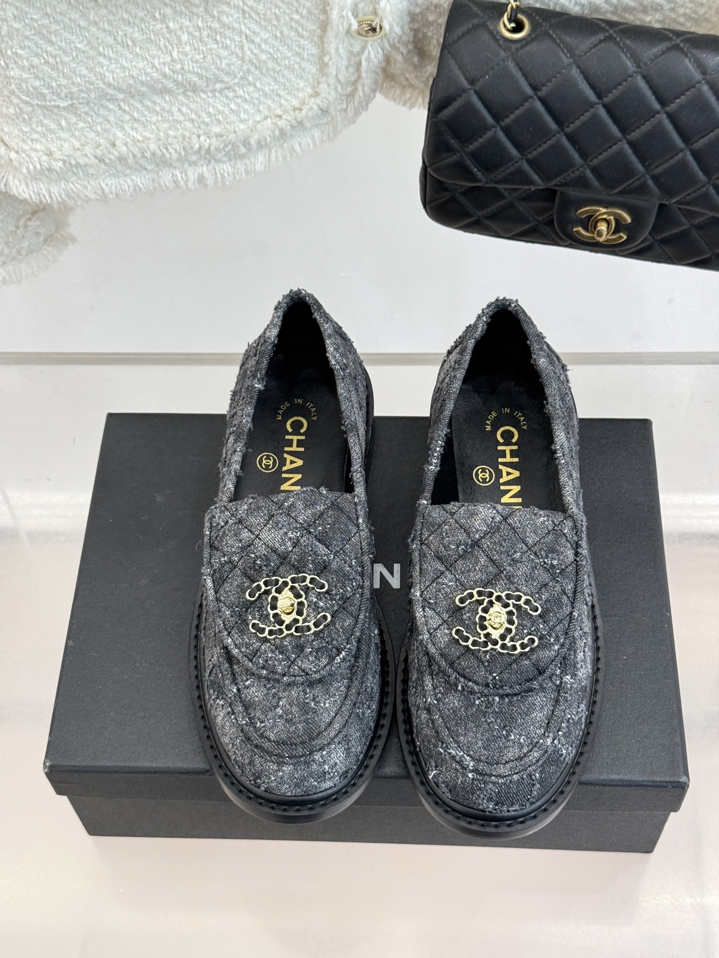 CHANE*｜小香经典双C书包扣翻盖高跟乐福鞋半拖香小香将百年底蕴注入乐福鞋型经典翻盖设计暗藏巧思标志性