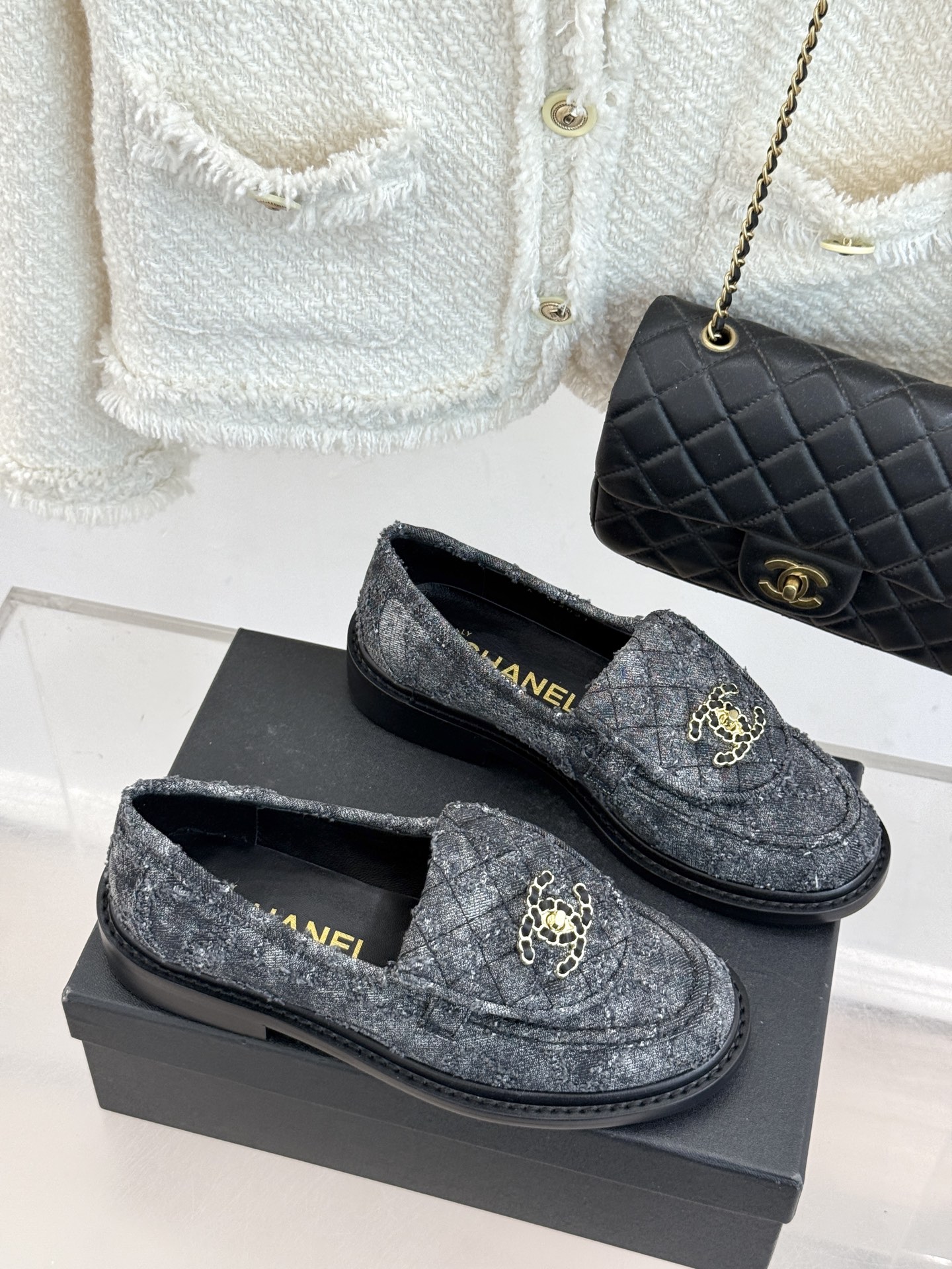 CHANE*｜小香经典双C书包扣翻盖高跟乐福鞋半拖香小香将百年底蕴注入乐福鞋型经典翻盖设计暗藏巧思标志性