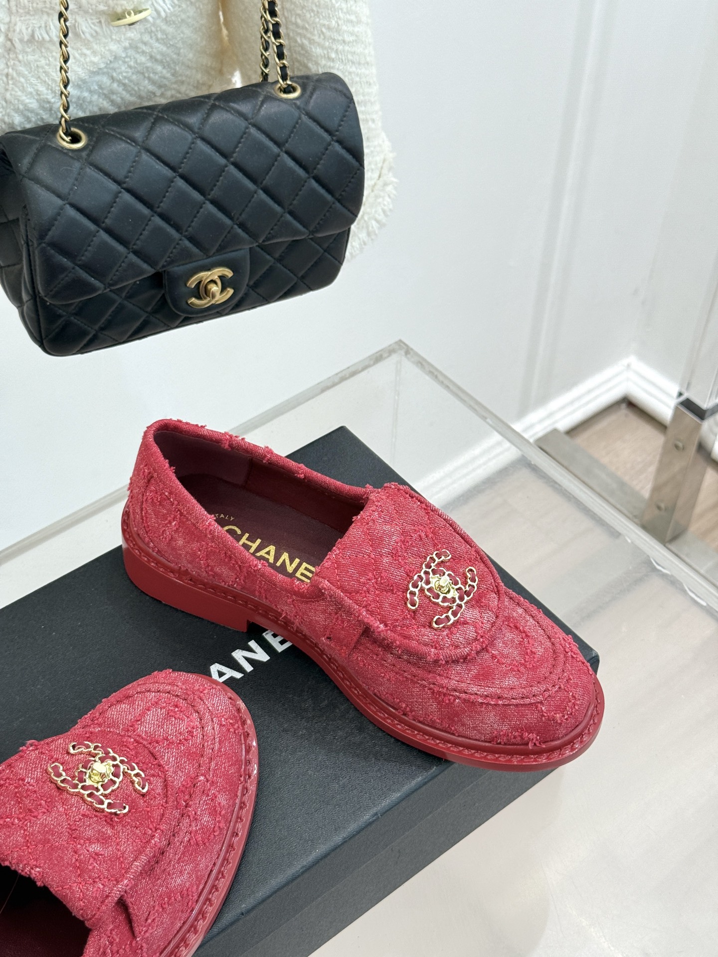 CHANE*｜小香经典双C书包扣翻盖高跟乐福鞋半拖香小香将百年底蕴注入乐福鞋型经典翻盖设计暗藏巧思标志性