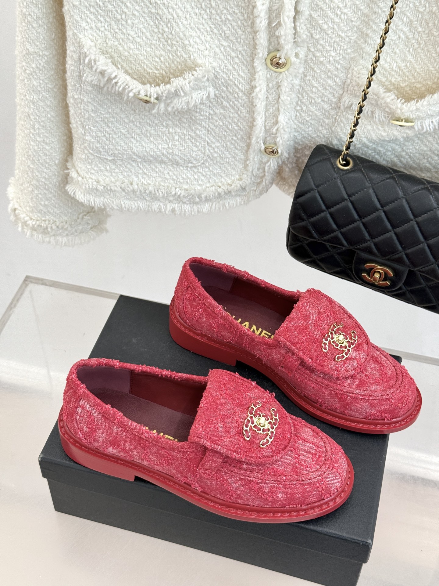 CHANE*｜小香经典双C书包扣翻盖高跟乐福鞋半拖香小香将百年底蕴注入乐福鞋型经典翻盖设计暗藏巧思标志性