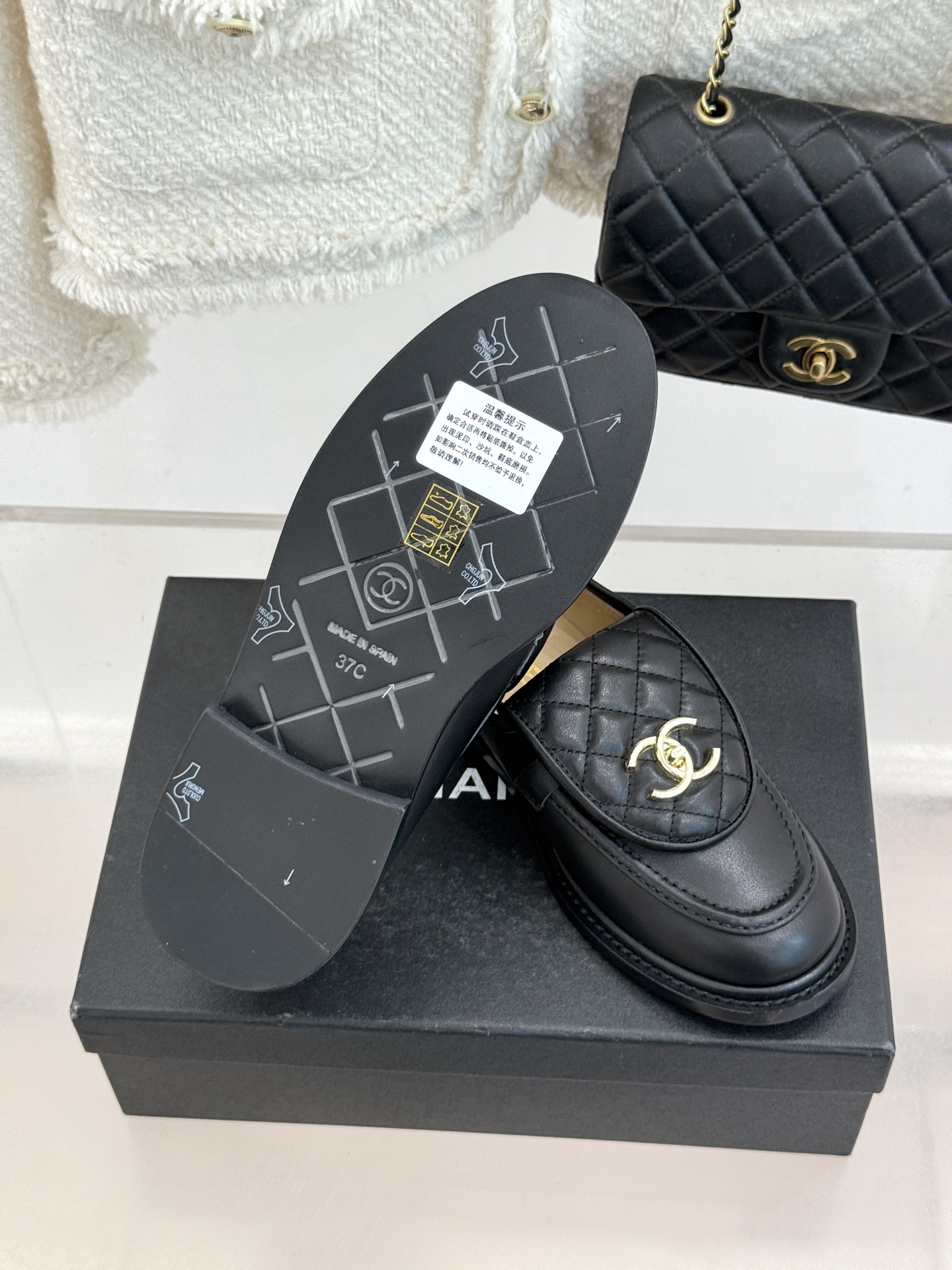 CHANE*｜小香经典双C书包扣翻盖高跟乐福鞋半拖香小香将百年底蕴注入乐福鞋型经典翻盖设计暗藏巧思标志性