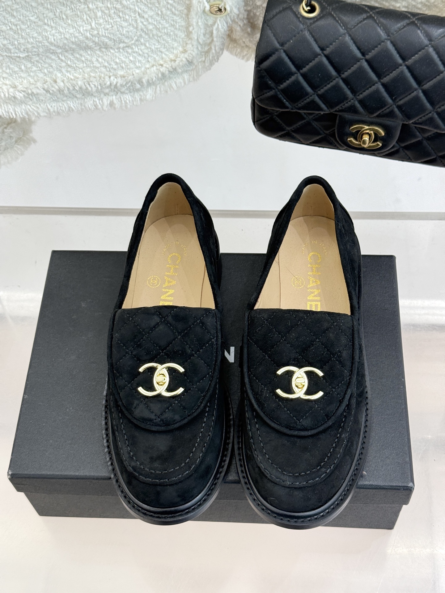 CHANE*｜小香经典双C书包扣翻盖高跟乐福鞋半拖香小香将百年底蕴注入乐福鞋型经典翻盖设计暗藏巧思标志性