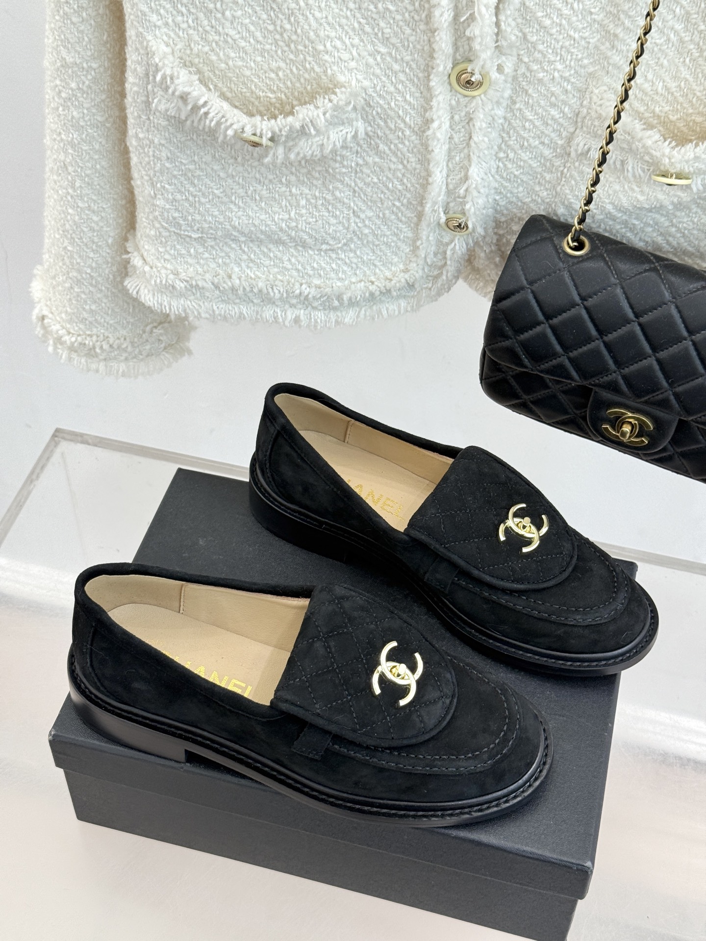 CHANE*｜小香经典双C书包扣翻盖高跟乐福鞋半拖香小香将百年底蕴注入乐福鞋型经典翻盖设计暗藏巧思标志性