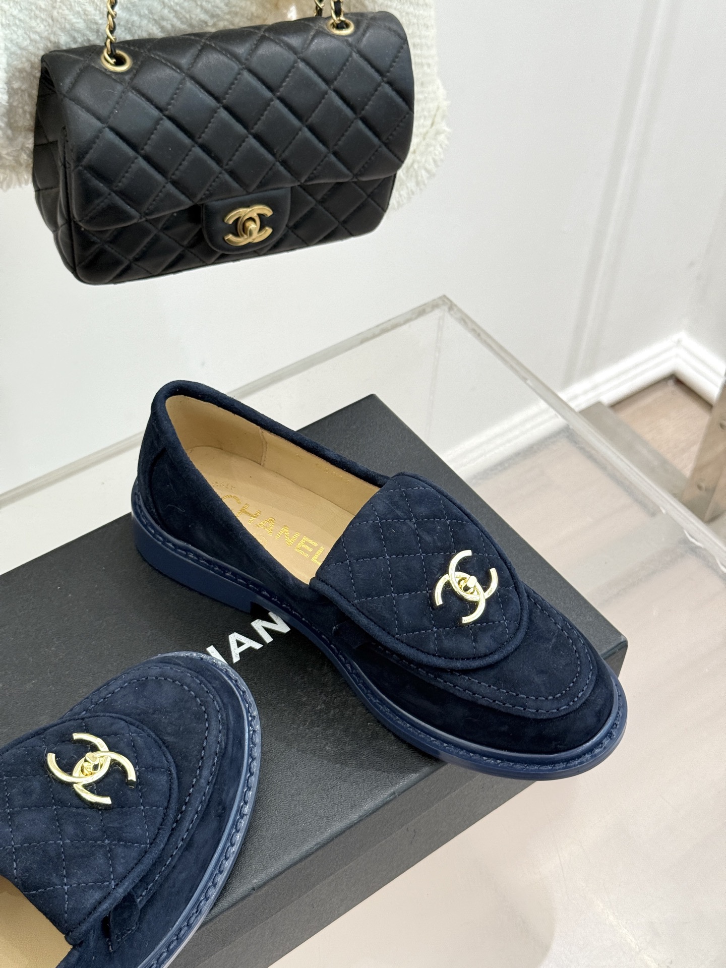 CHANE*｜小香经典双C书包扣翻盖高跟乐福鞋半拖香小香将百年底蕴注入乐福鞋型经典翻盖设计暗藏巧思标志性