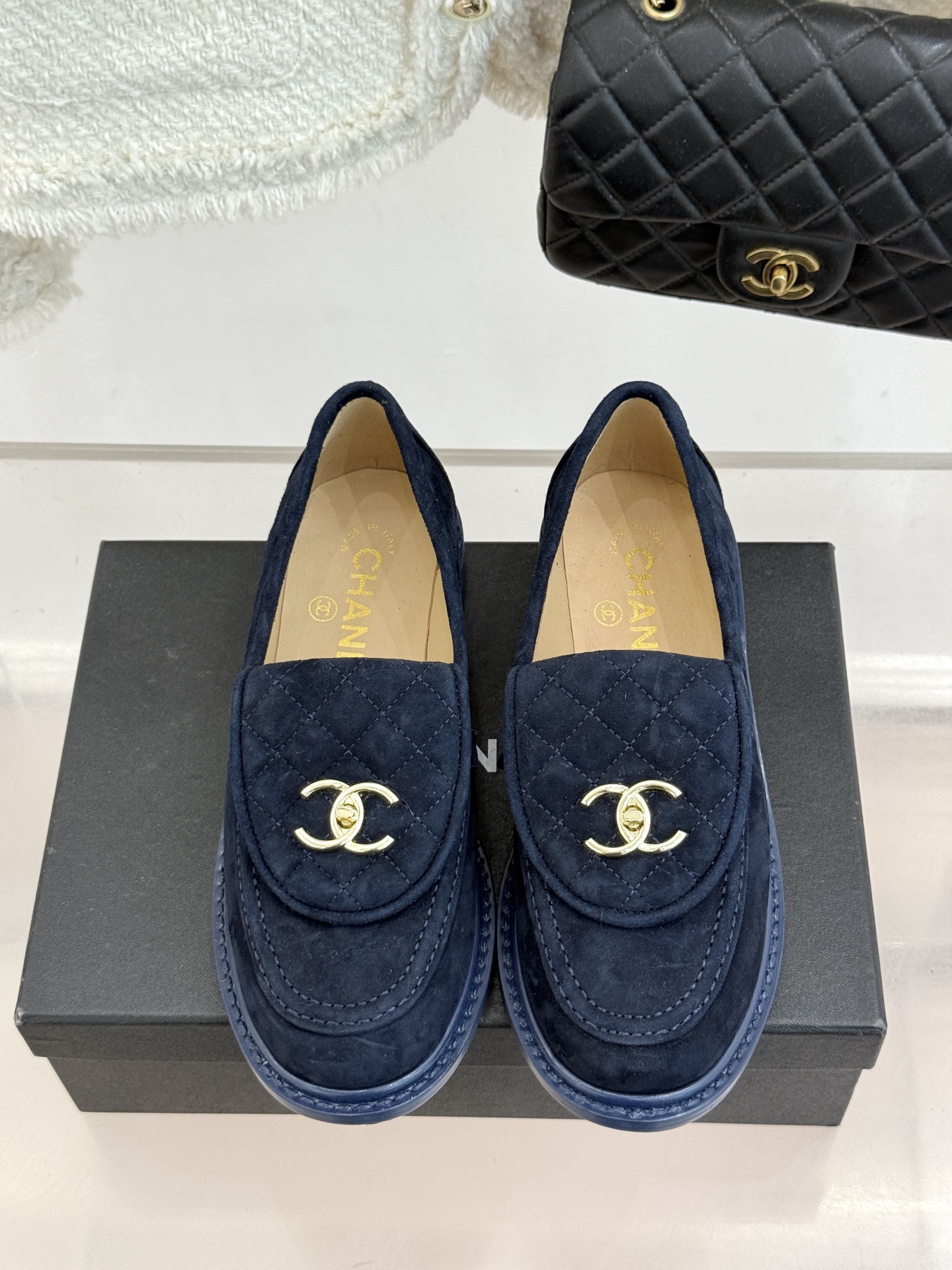 CHANE*｜小香经典双C书包扣翻盖高跟乐福鞋半拖香小香将百年底蕴注入乐福鞋型经典翻盖设计暗藏巧思标志性