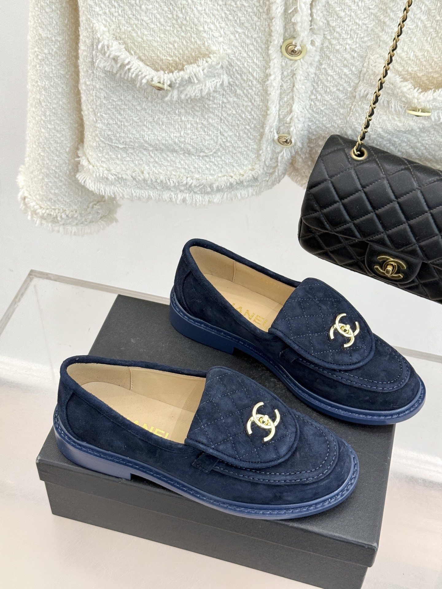 CHANE*｜小香经典双C书包扣翻盖高跟乐福鞋半拖香小香将百年底蕴注入乐福鞋型经典翻盖设计暗藏巧思标志性