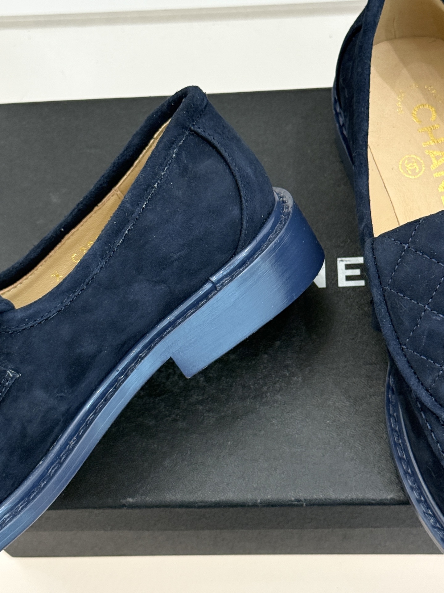 CHANE*｜小香经典双C书包扣翻盖高跟乐福鞋半拖香小香将百年底蕴注入乐福鞋型经典翻盖设计暗藏巧思标志性