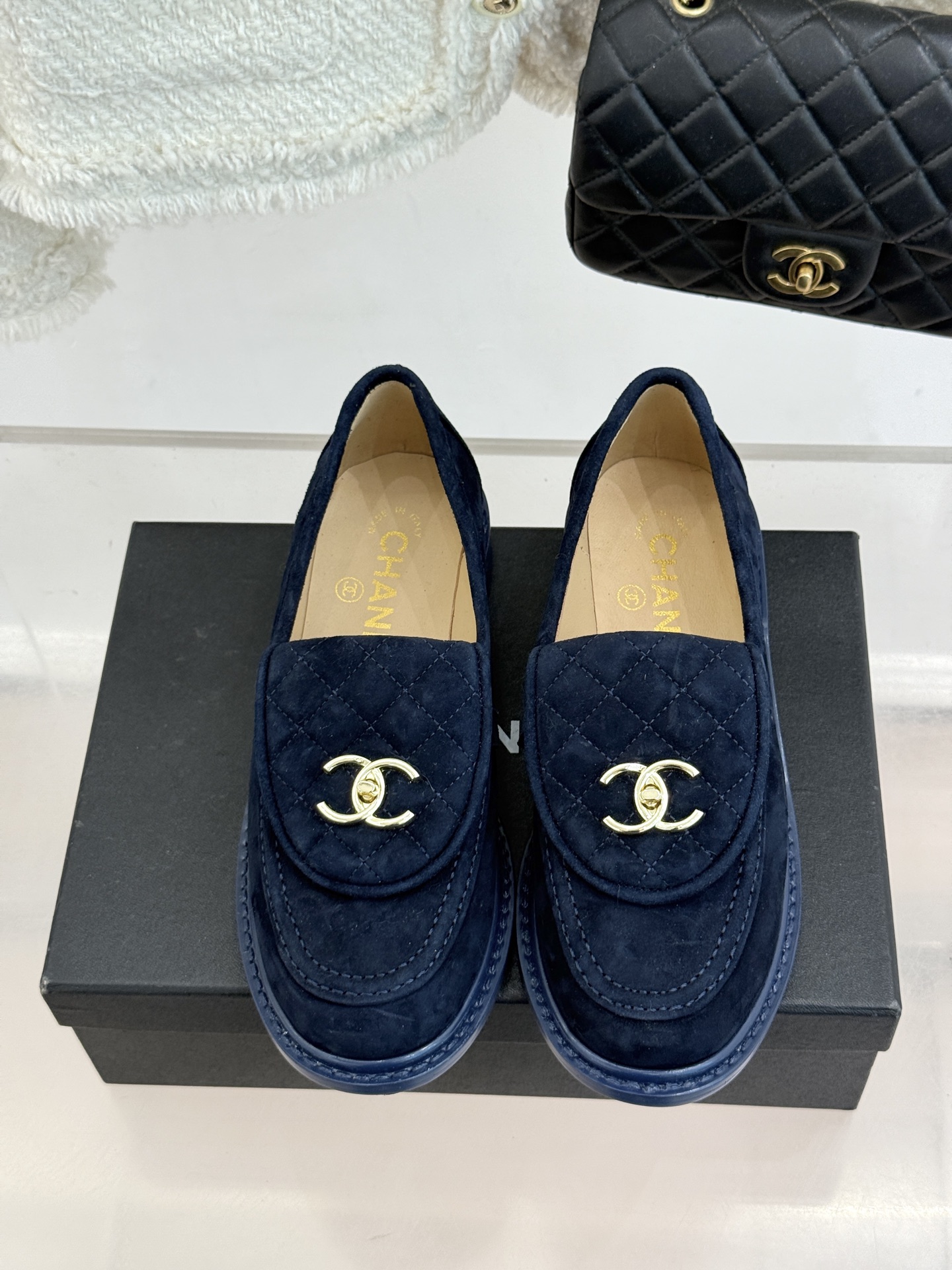 CHANE*｜小香经典双C书包扣翻盖高跟乐福鞋半拖香小香将百年底蕴注入乐福鞋型经典翻盖设计暗藏巧思标志性