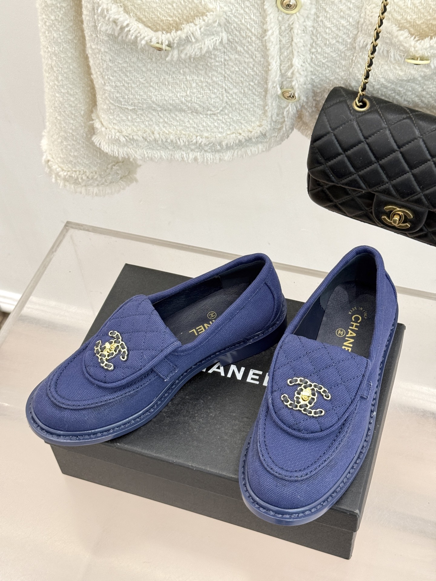 CHANE*｜小香经典双C书包扣翻盖高跟乐福鞋半拖香小香将百年底蕴注入乐福鞋型经典翻盖设计暗藏巧思标志性