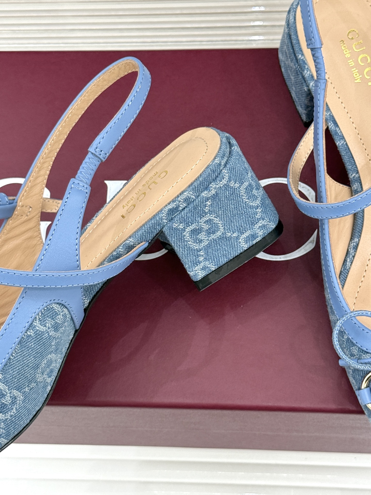 Gucci/古驰26WF新品马衔扣蝴蝶结方头芭蕾舞后空凉鞋承袭G家百年马术美学与芭蕾灵韵这款后空凉鞋以复