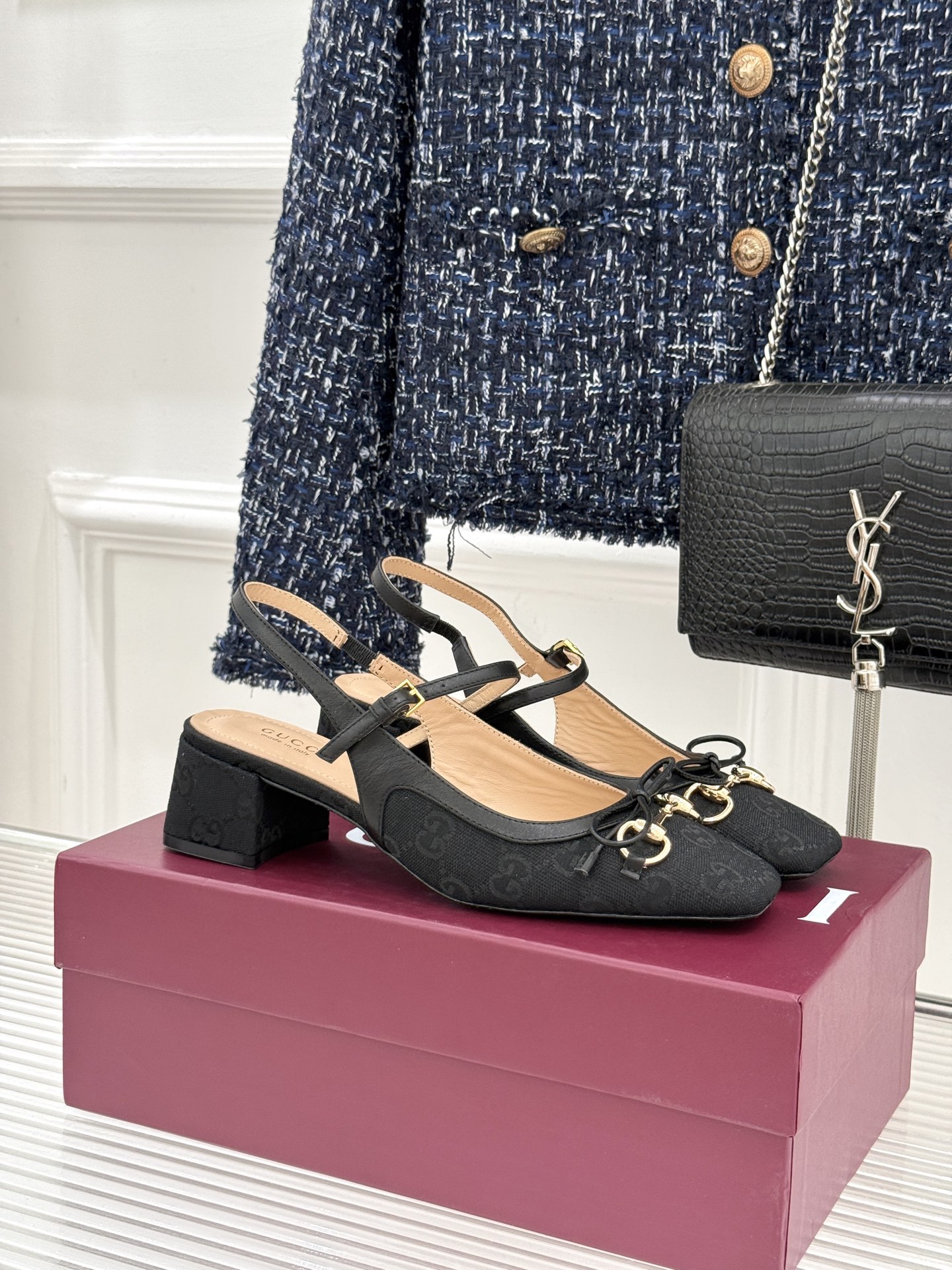 Gucci/古驰26WF新品马衔扣蝴蝶结方头芭蕾舞后空凉鞋承袭G家百年马术美学与芭蕾灵韵这款后空凉鞋以复