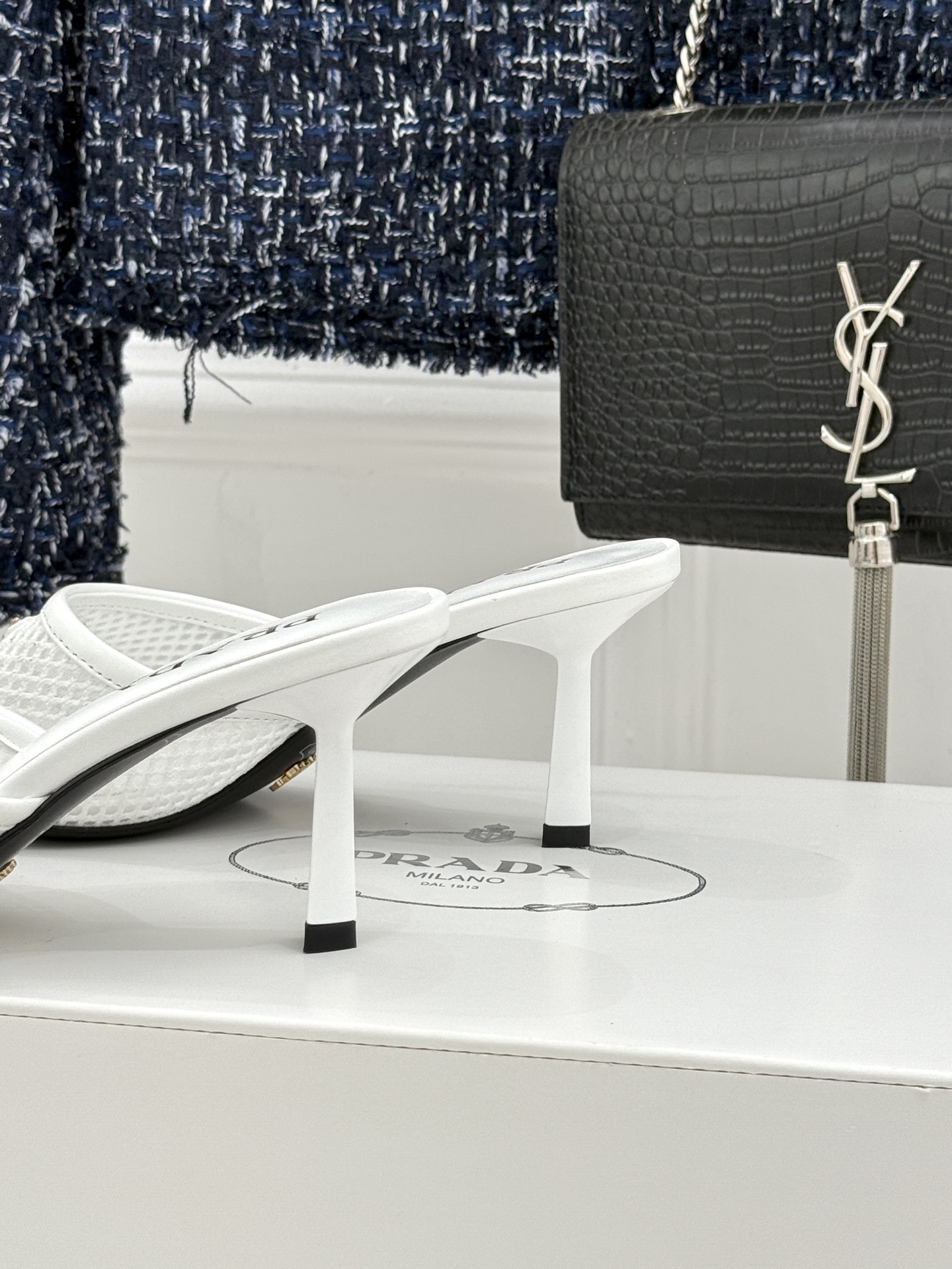 （原版飞机盒＋10）Prada/普拉达26WF春夏新品三角标网面高跟拖鞋以轻盈网面重塑高跟拖鞋的现代轮廓