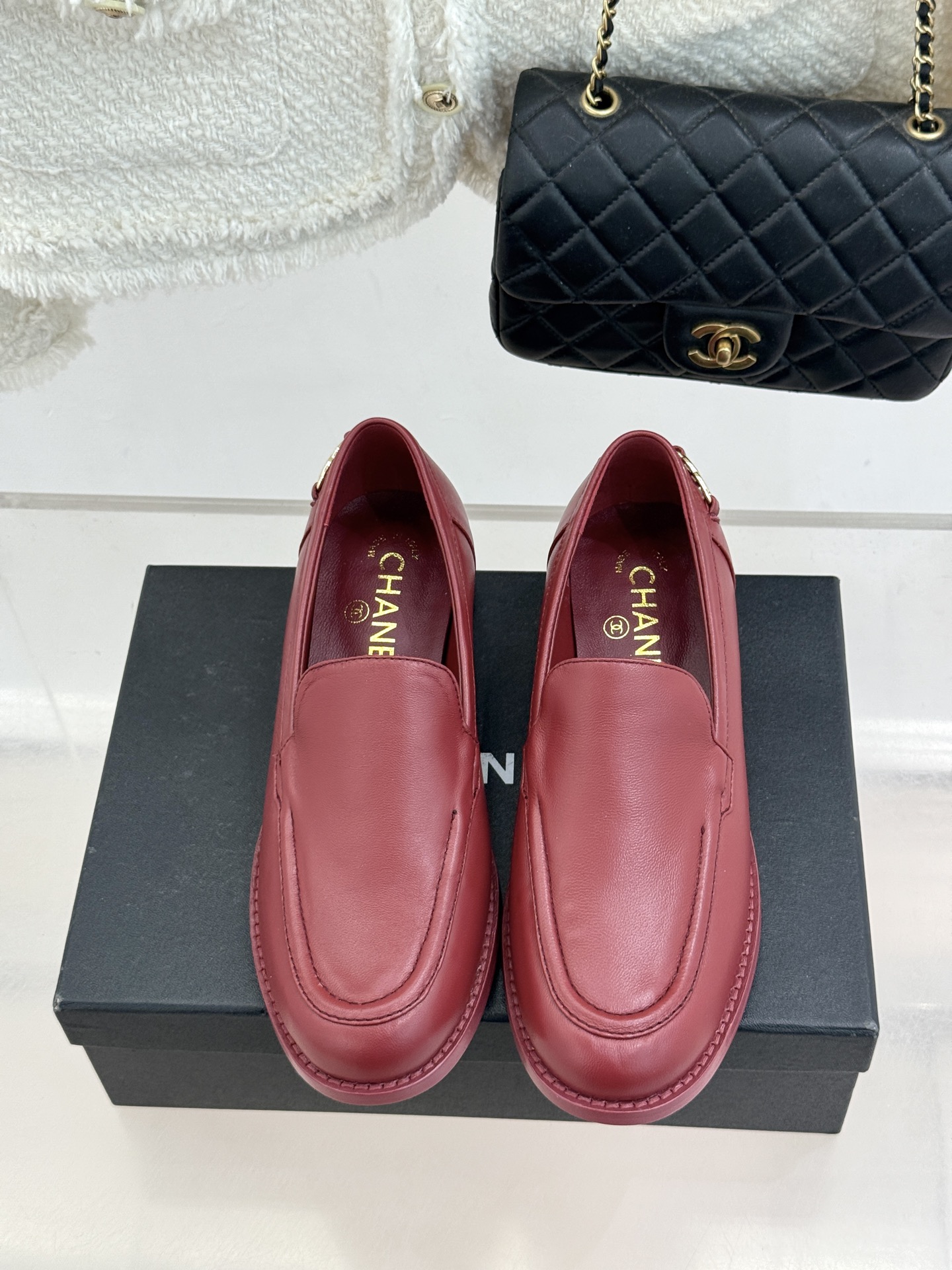 CHANE* ｜小香26P新品英伦风双C乐福凉鞋乐福鞋爱好者绝不能错过‼️这款气质上更中性帅气几分 双C